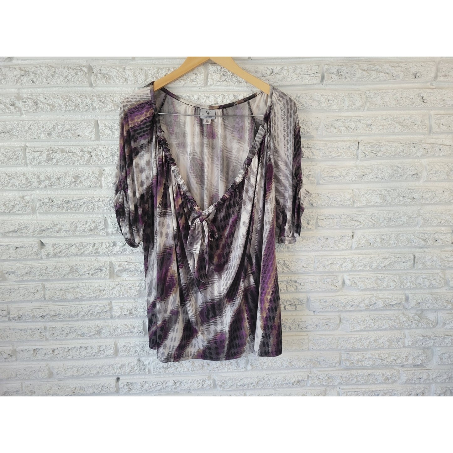 Worthington Purple Watercolor V-Neck Blouse Womens Plus Size Short Sleeve WAT36E