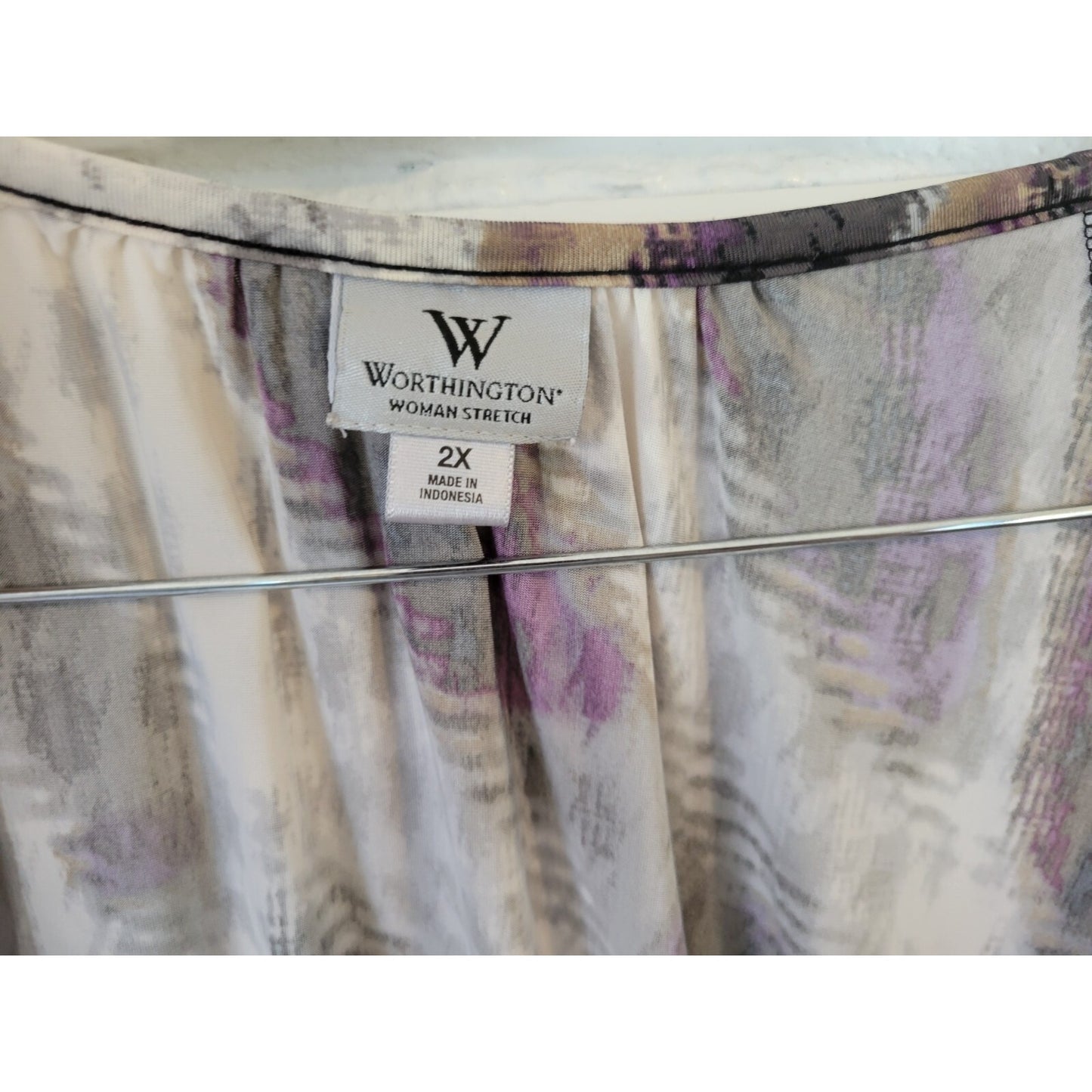 Worthington Purple Watercolor V-Neck Blouse Womens Plus Size Short Sleeve WAT36E