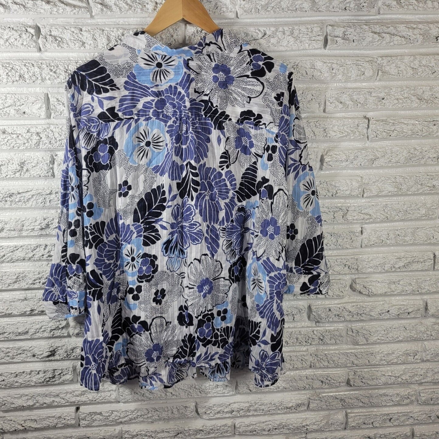 Avenue Perfect Shirt Womens Top 30 32 Roll Tab Sleeve Blue Floral Sheer Cotton