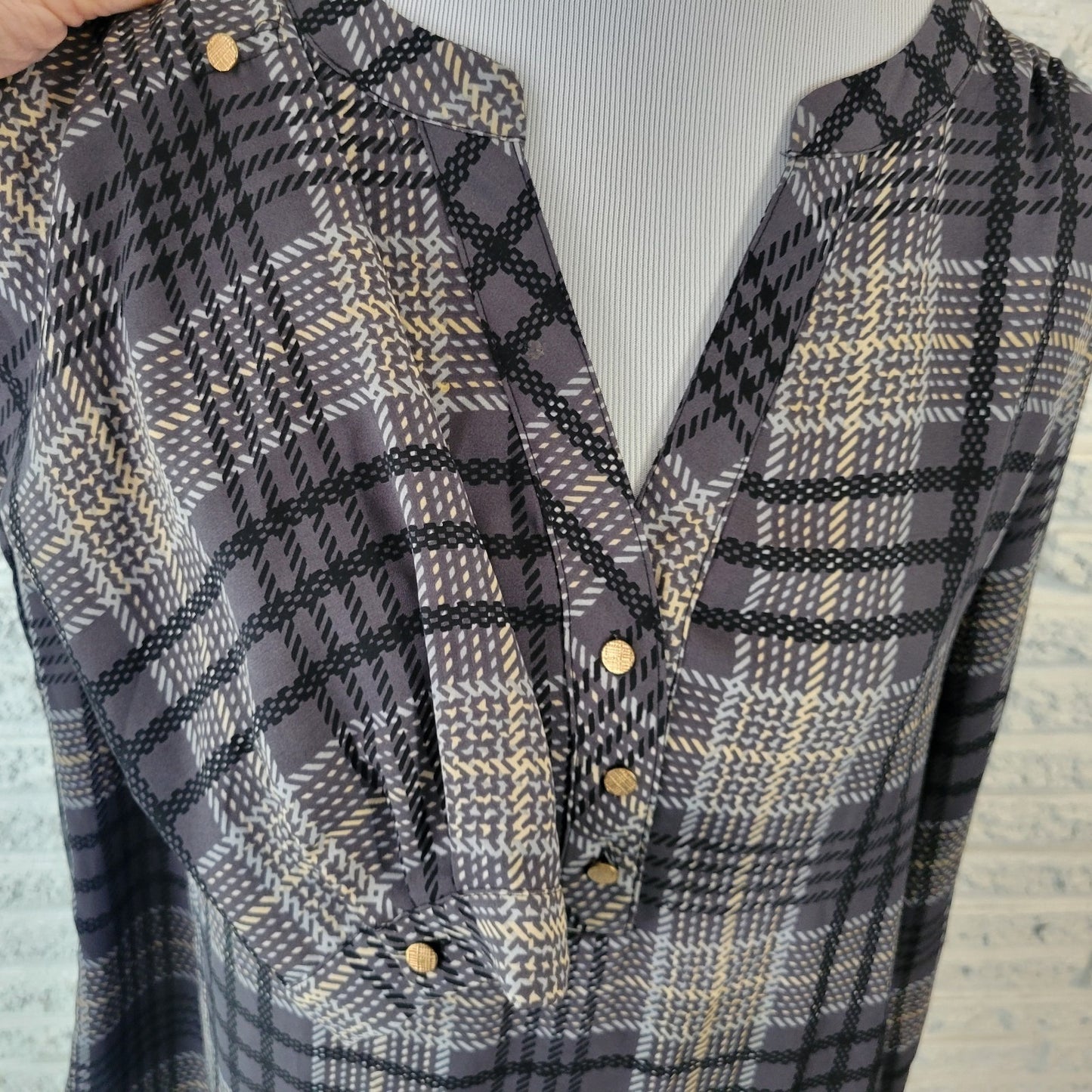 Investments II Womens Top 1X Plus Roll Tab Sleeve Polyester Gray Plaid Button