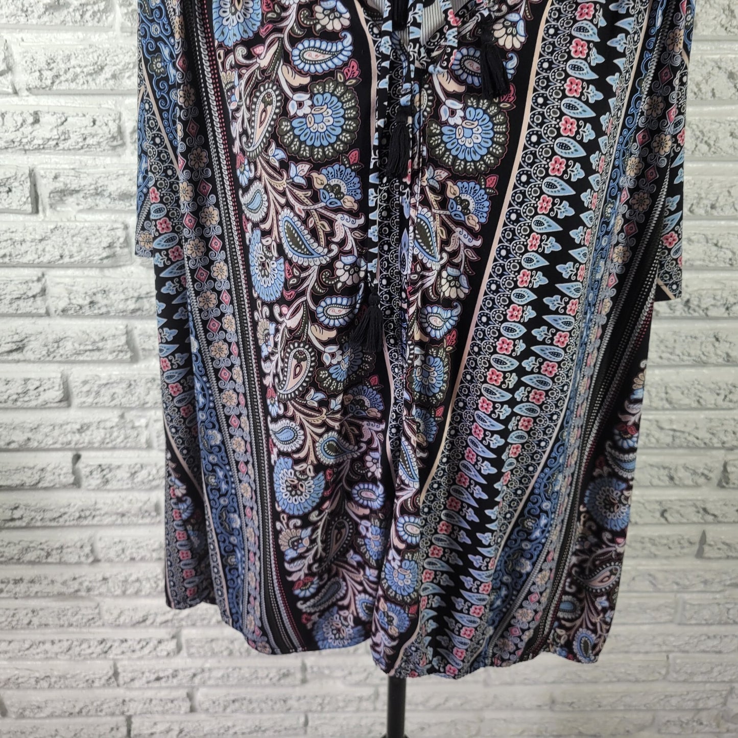 Liz Claiborne Womens Top 2X Plus Short Sleeve Blue Paisley Keyhole Poly Blend