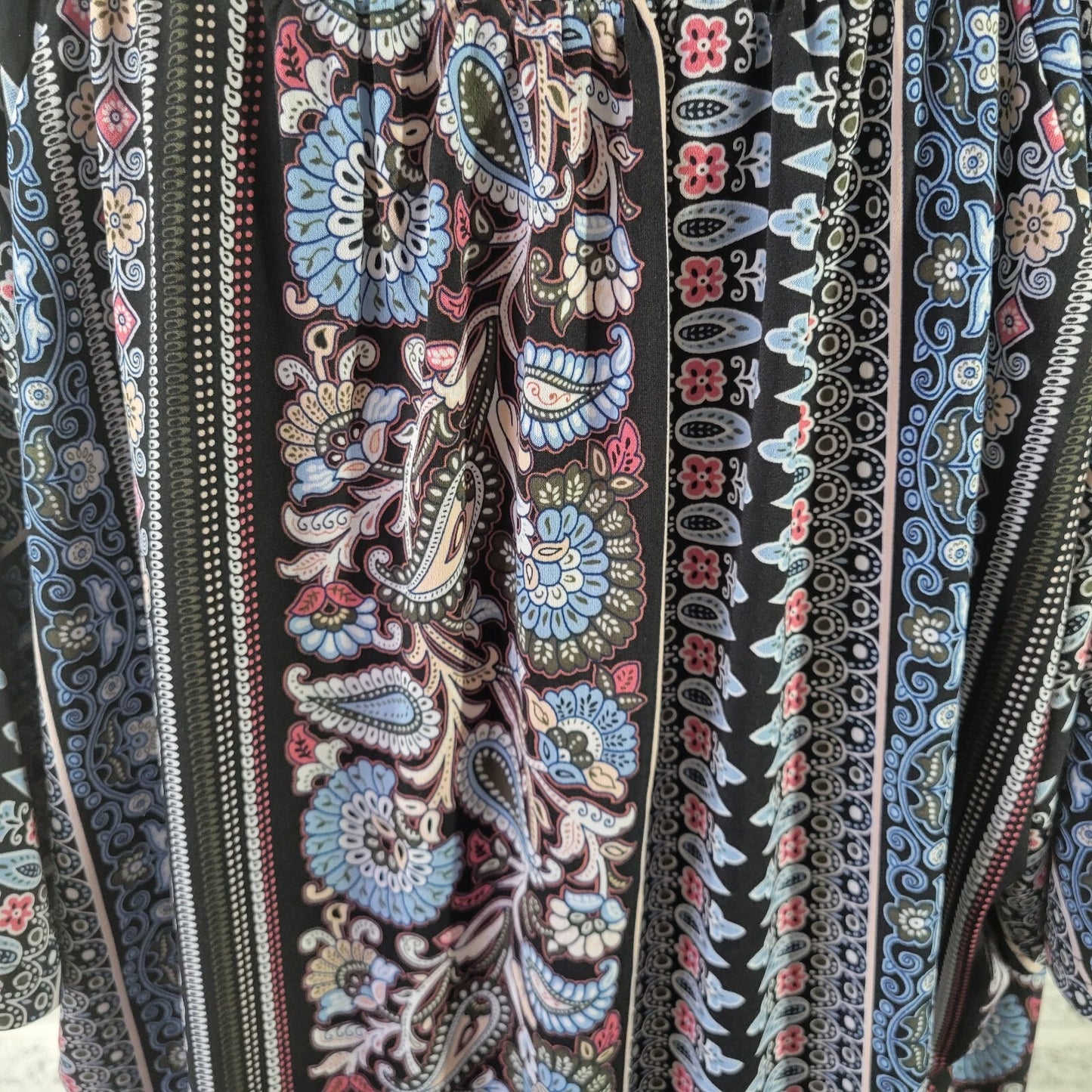 Liz Claiborne Womens Top 2X Plus Short Sleeve Blue Paisley Keyhole Poly Blend