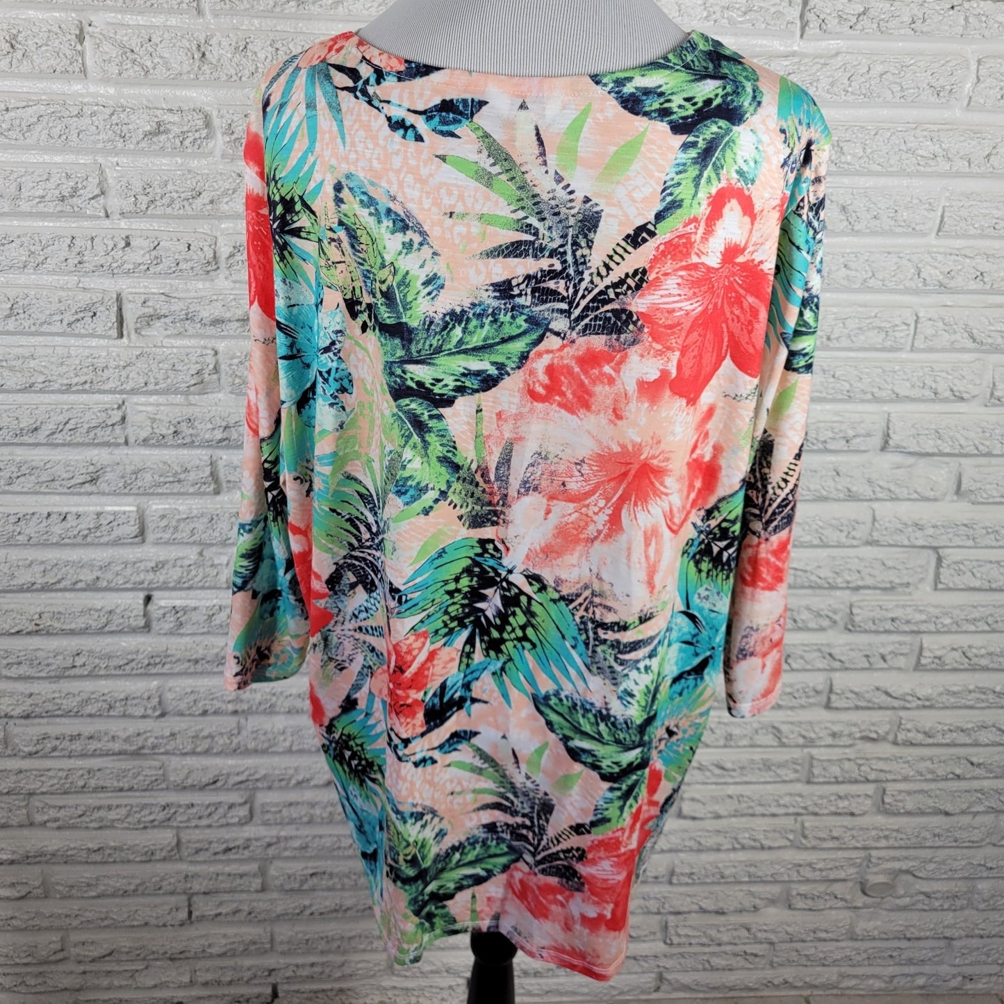 Coral Bay Women Top 2X Plus 3/4 Sleeve Red Floral Smocked Deco Buttons Front Tie