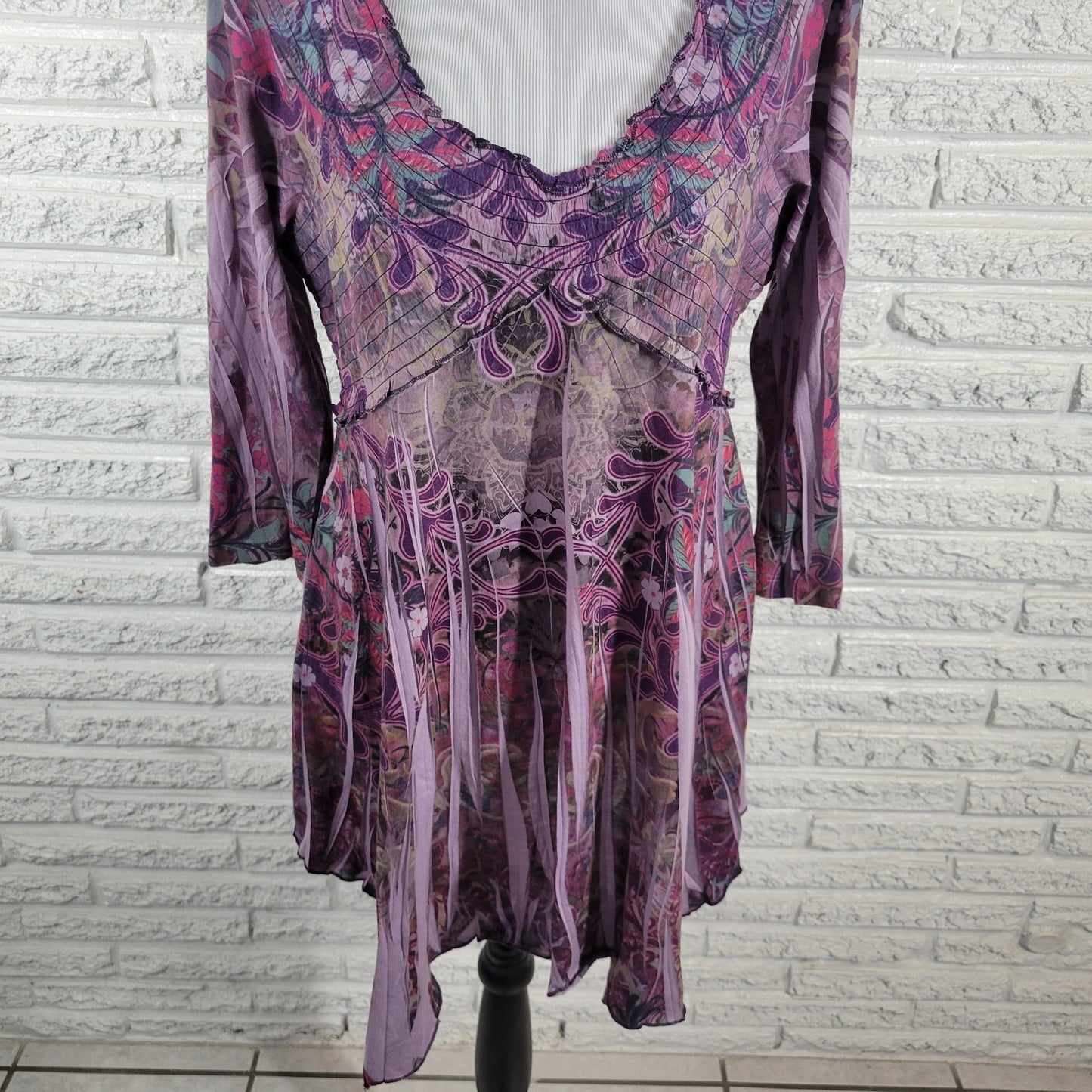 Unity Womens Top Extra Large XL Tunic 3/4 Sleeve Cinched Laser Cut Purple Floral