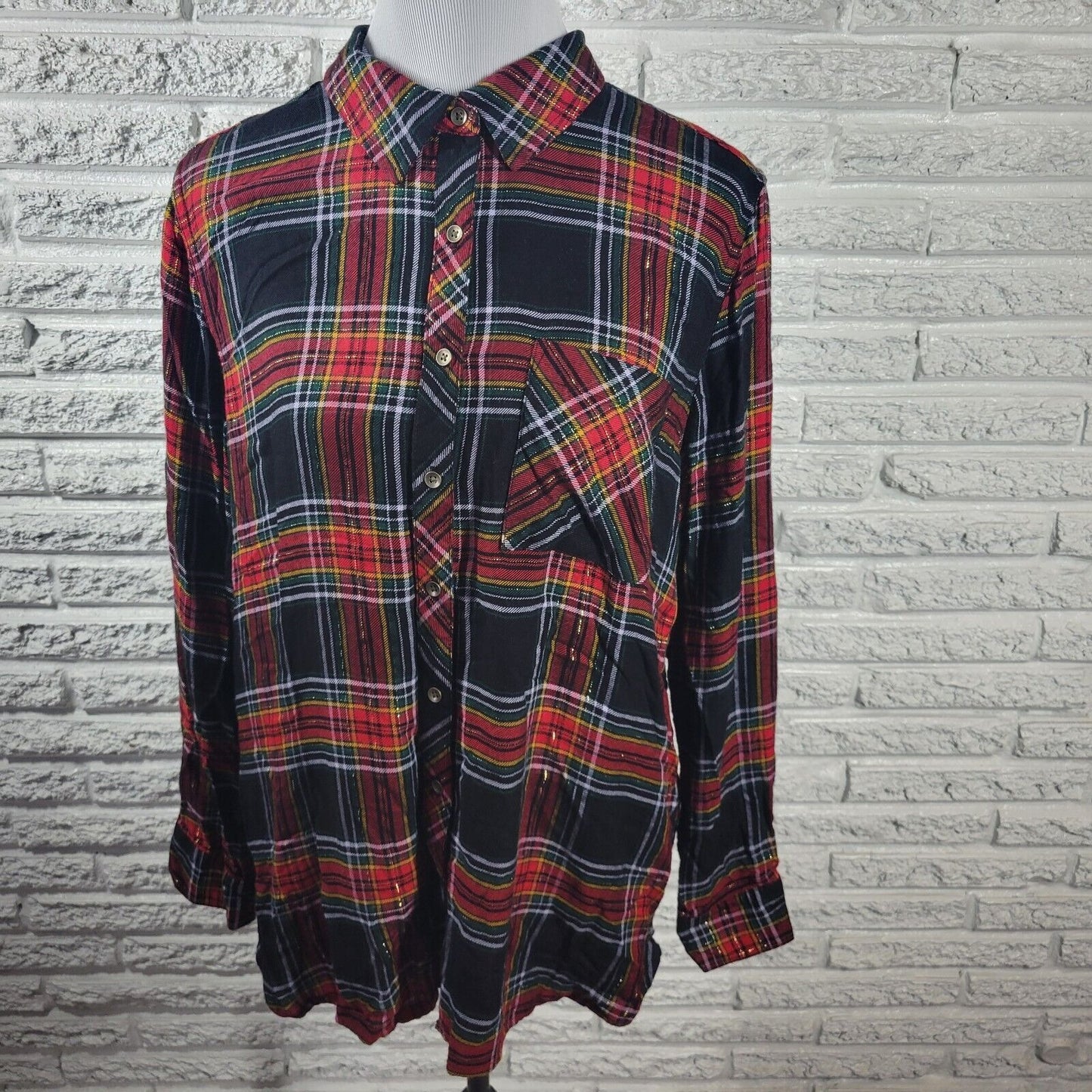 Maurices Womens Top Extra Large XL Long Sleeve Red Plaid Metallic Thread Pocket