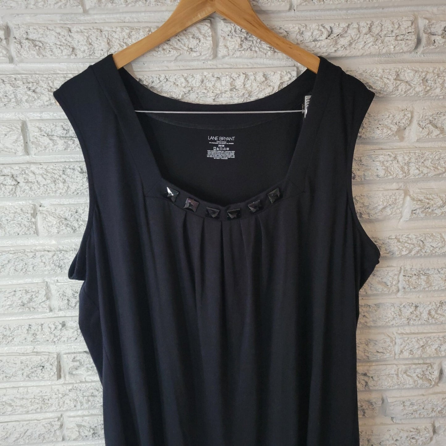 Lane Bryant Womens Top 26 28 Plus Tank Black Poly Blend Beaded Pleated Career