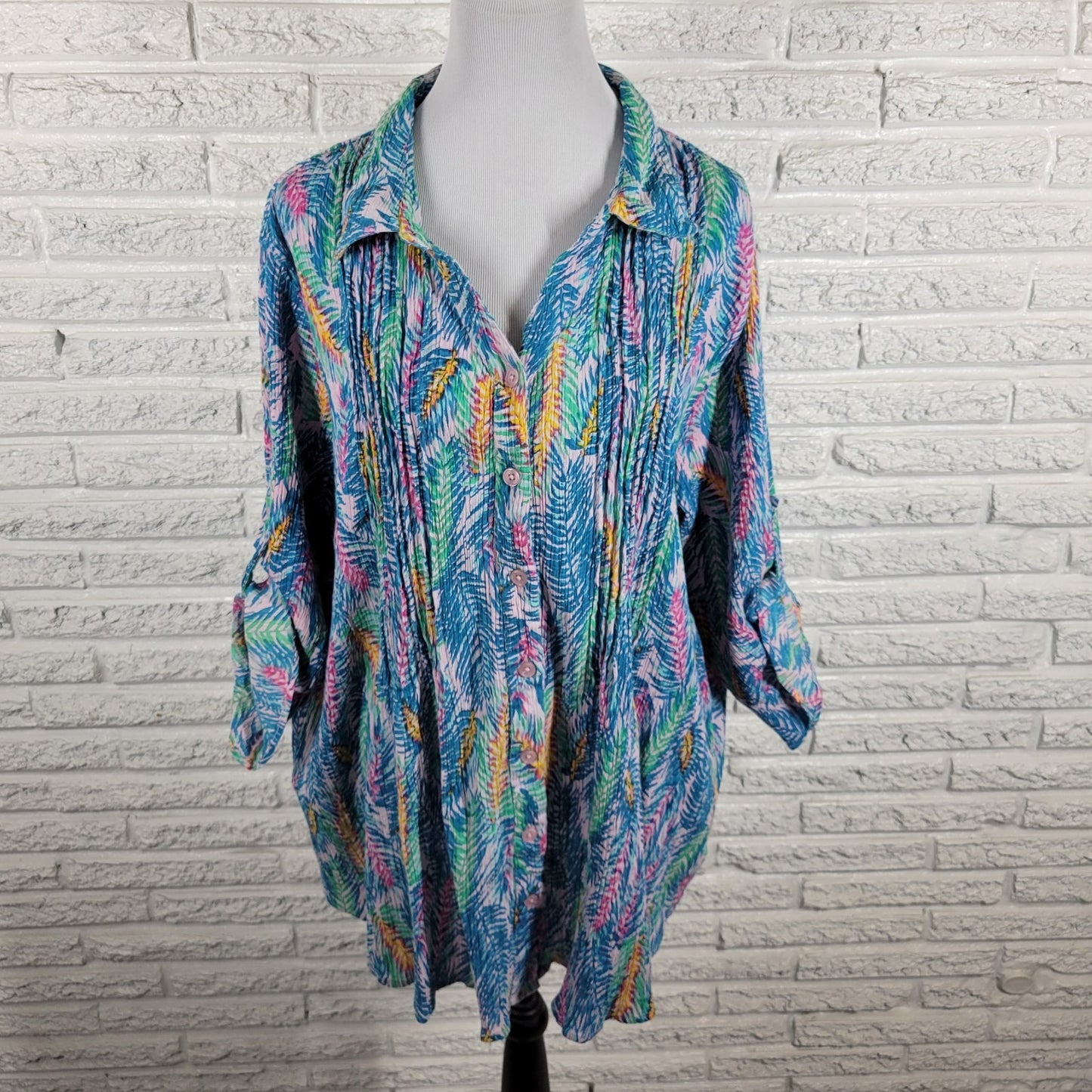 Woman Within Womens Top 2X Plus Roll Tab 3/4 Sleeve Blue Floral Crinkle Pintuck