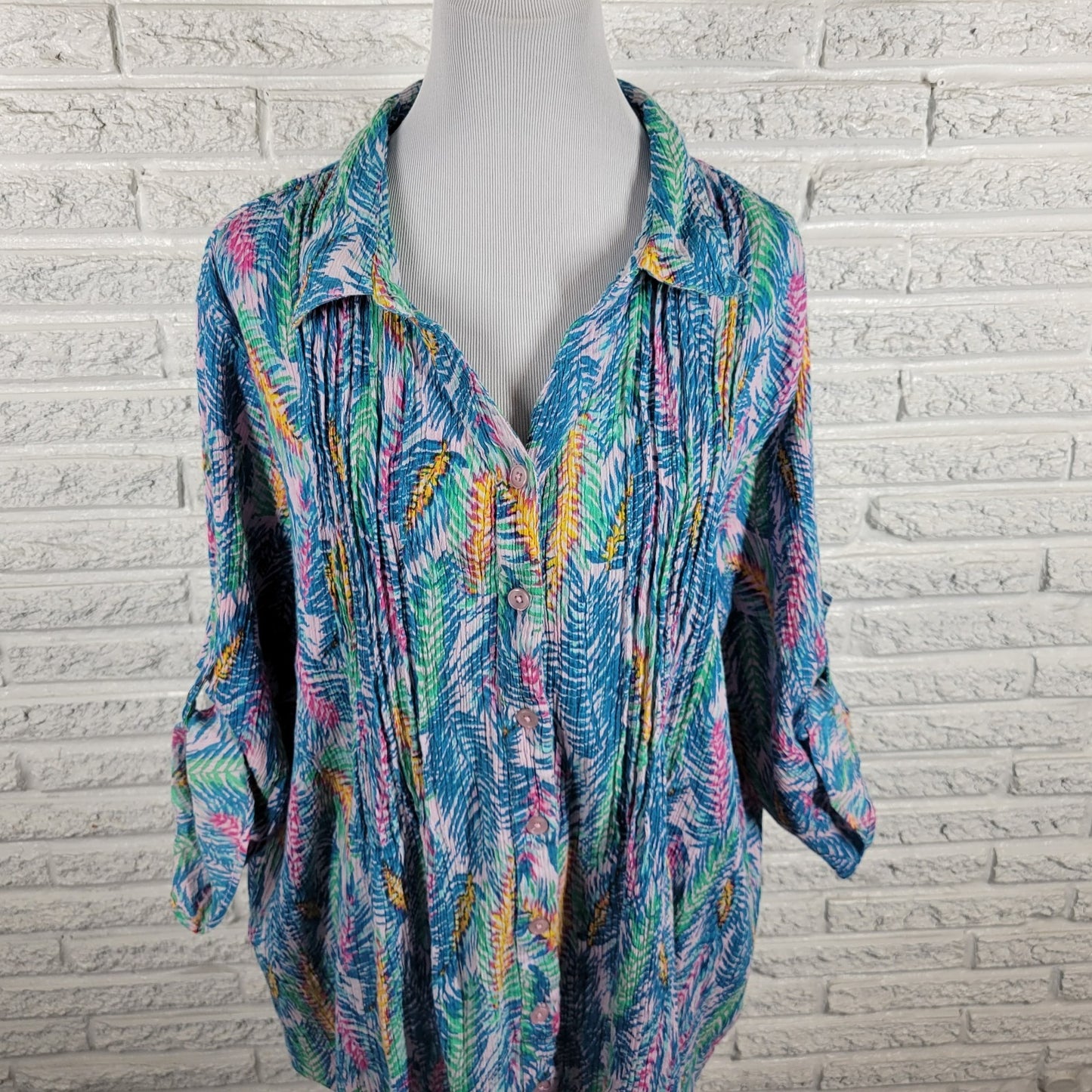 Woman Within Womens Top 2X Plus Roll Tab 3/4 Sleeve Blue Floral Crinkle Pintuck