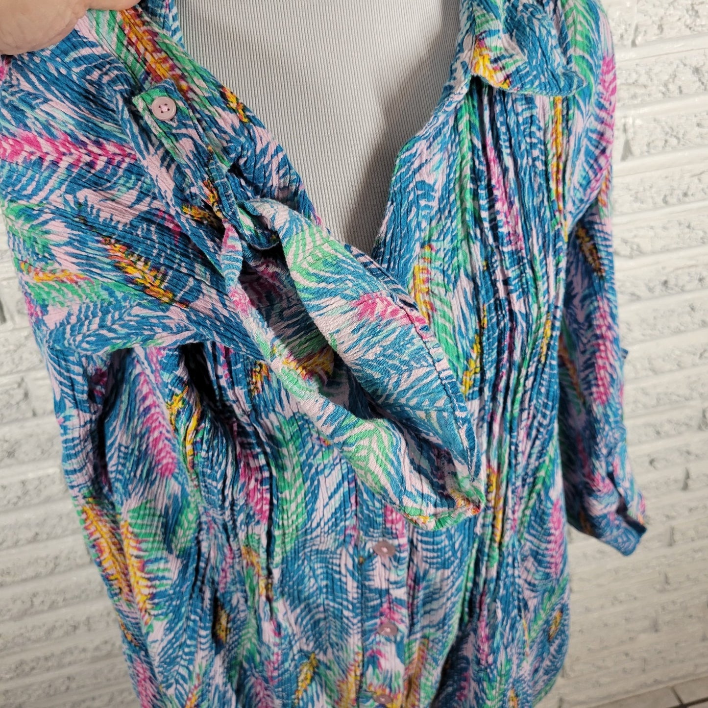 Woman Within Womens Top 2X Plus Roll Tab 3/4 Sleeve Blue Floral Crinkle Pintuck