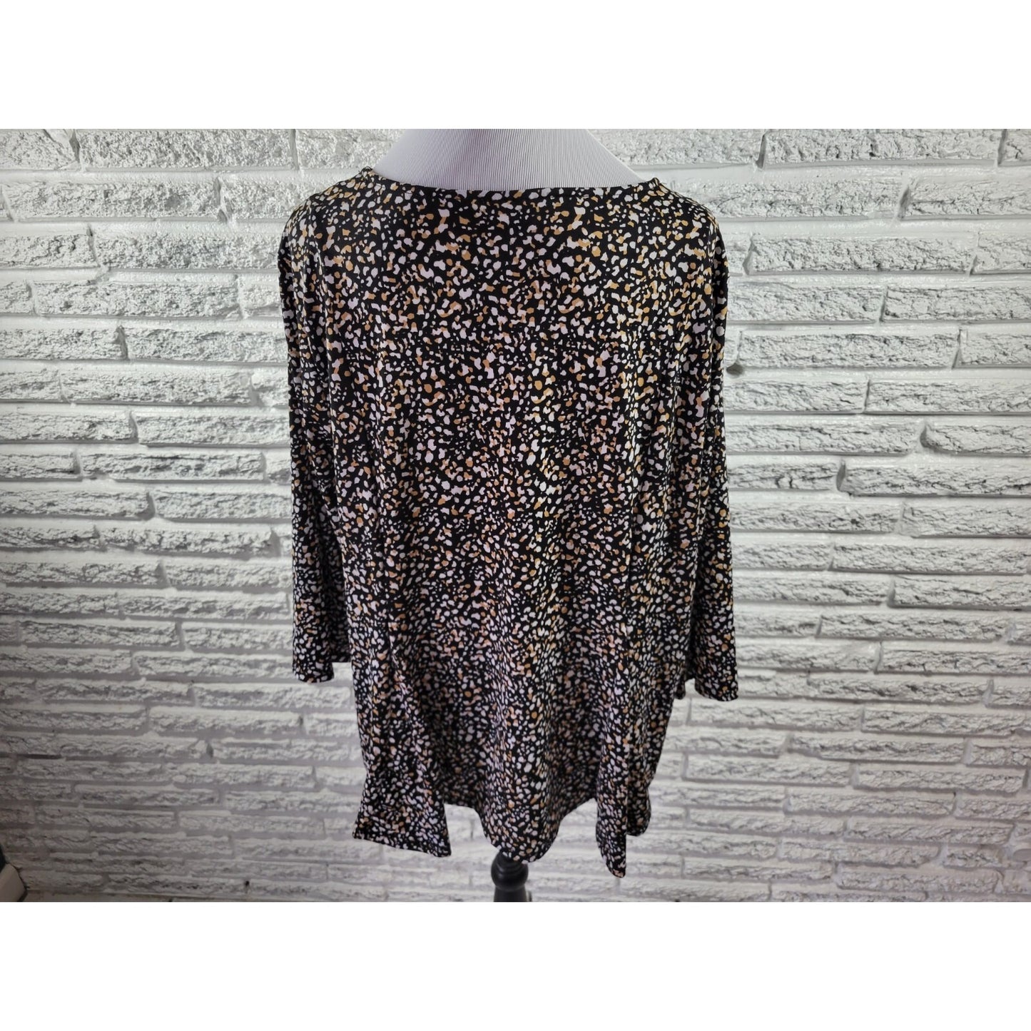 Kim Rogers Curvy Womens Top 2X Plus Tunic Black Animal Print Studded Career