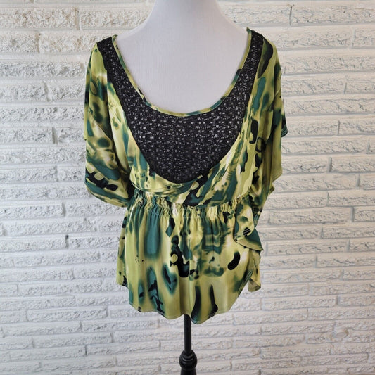 J & D Fashions Womens Top 1XL Batwing Sleeve Green Black Watercolor Crochet Neck