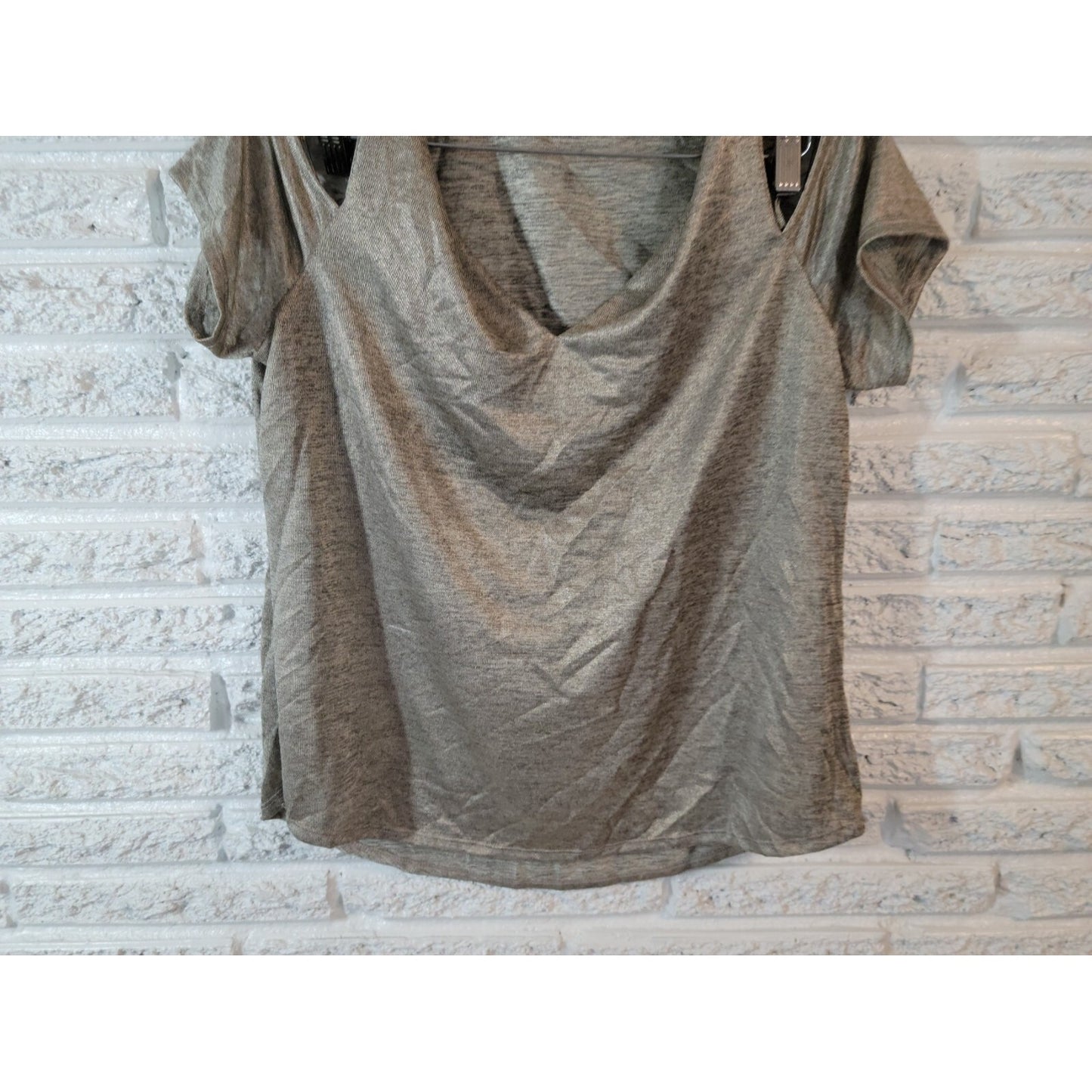 Juicy Couture Womens Top Extra Large Short Cold Shoulder Sleeve Gray Sheer Comfy