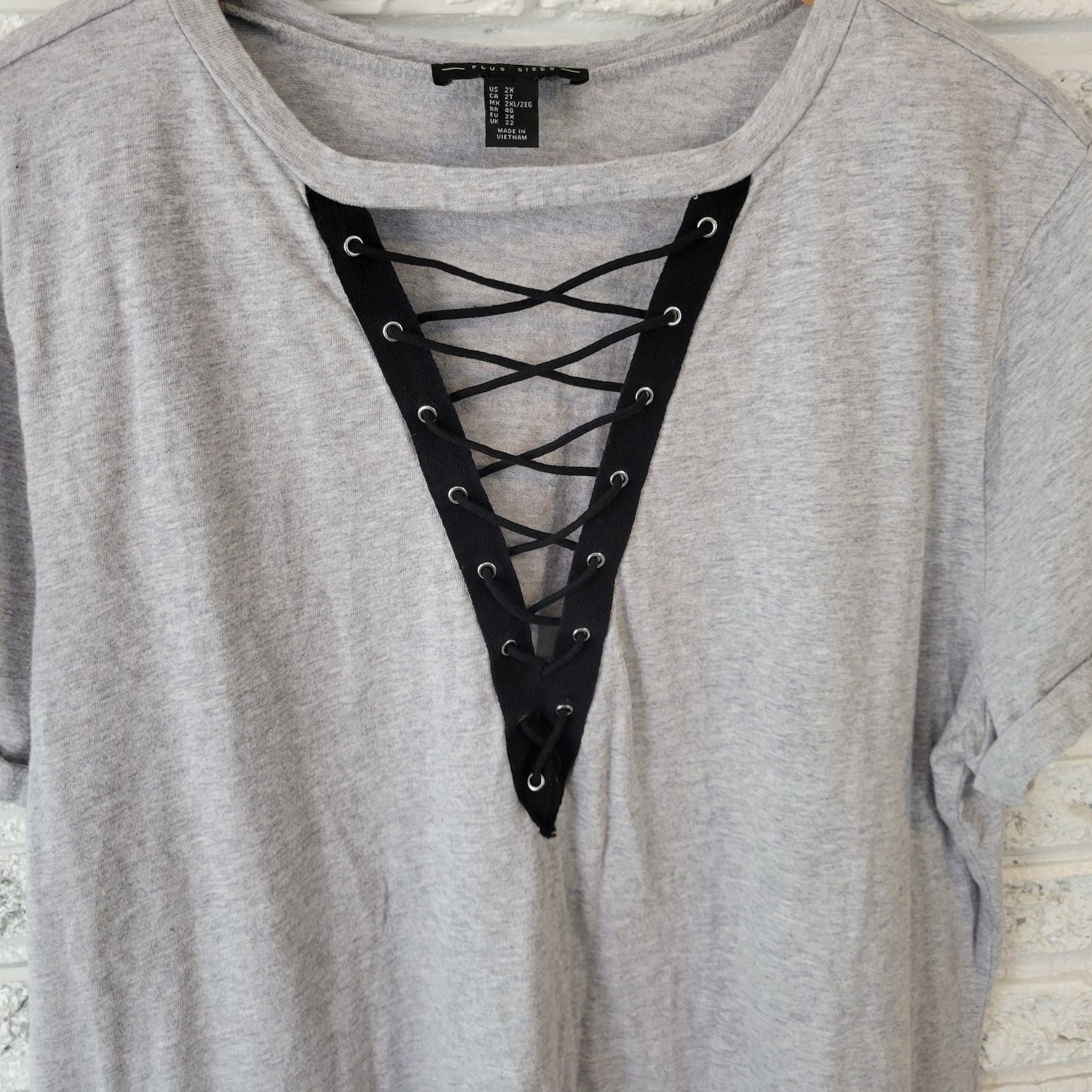 Forever 21 Womens Pajama Top 2X Plus Cuff Short Sleeve Gray Comfy Lace Up Lounge