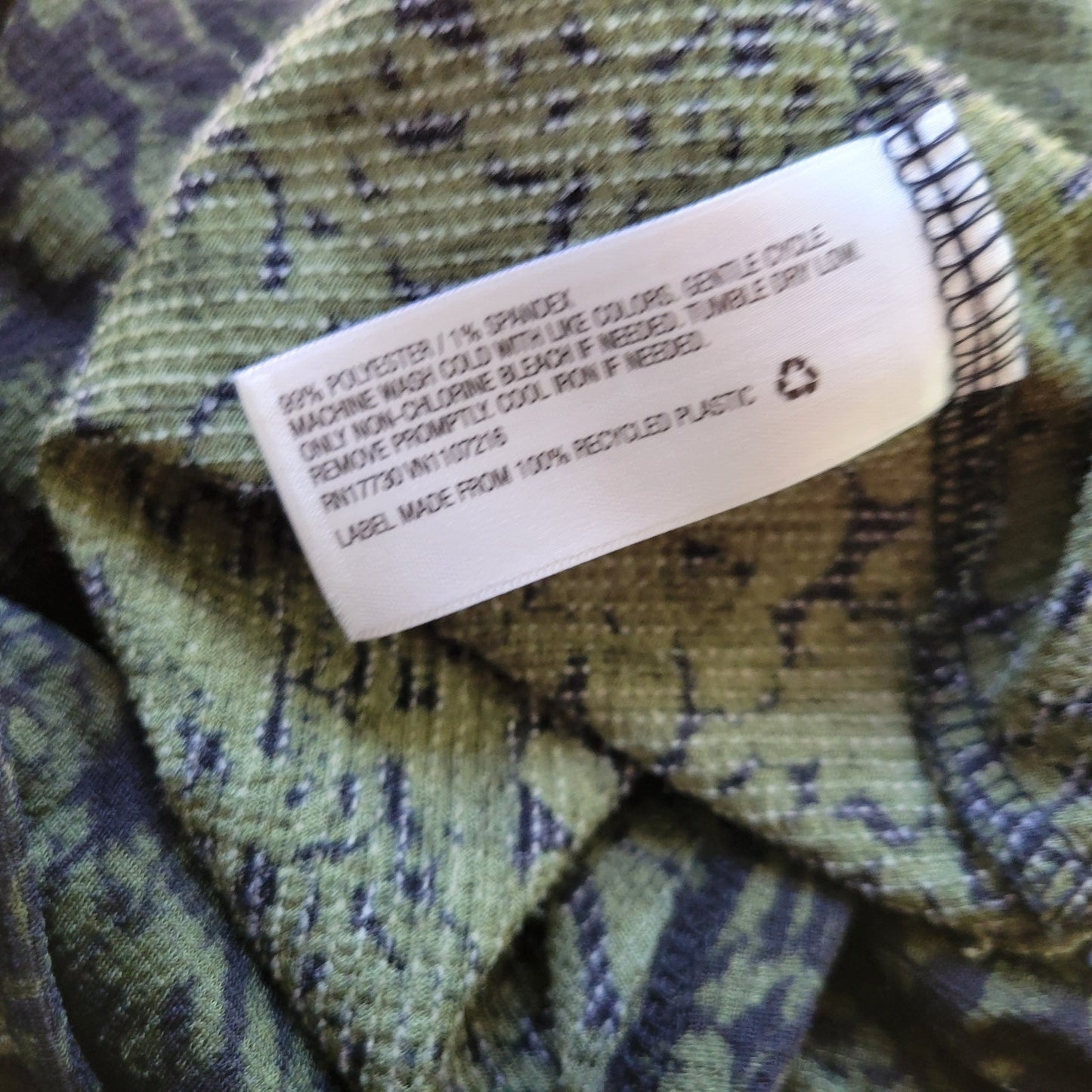 Ava Viv Womens Top 1X Plus Long Sleeve Green Watercolor Poly Blend Office Casual