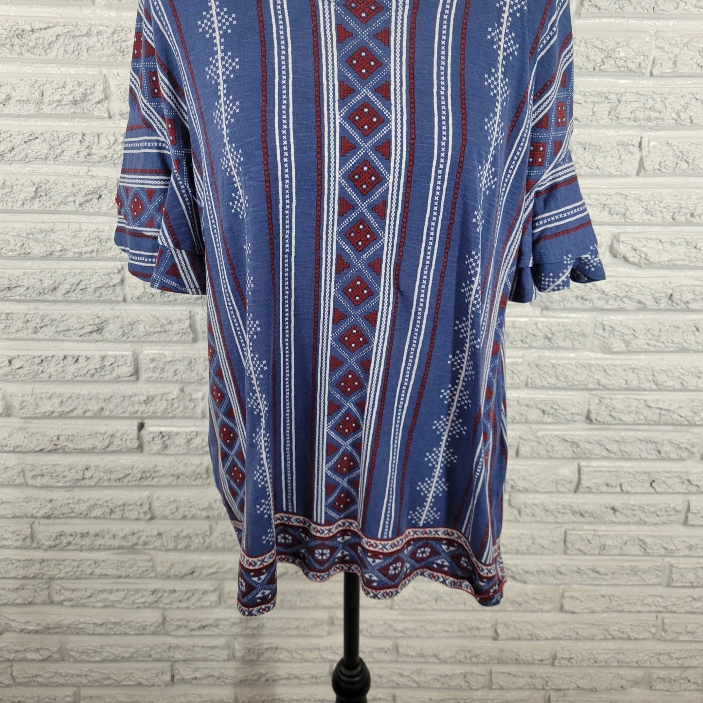 Westport Women's XL Blue Red Geometric Flutter Ruffle Sleeve Keyhole Back Blouse