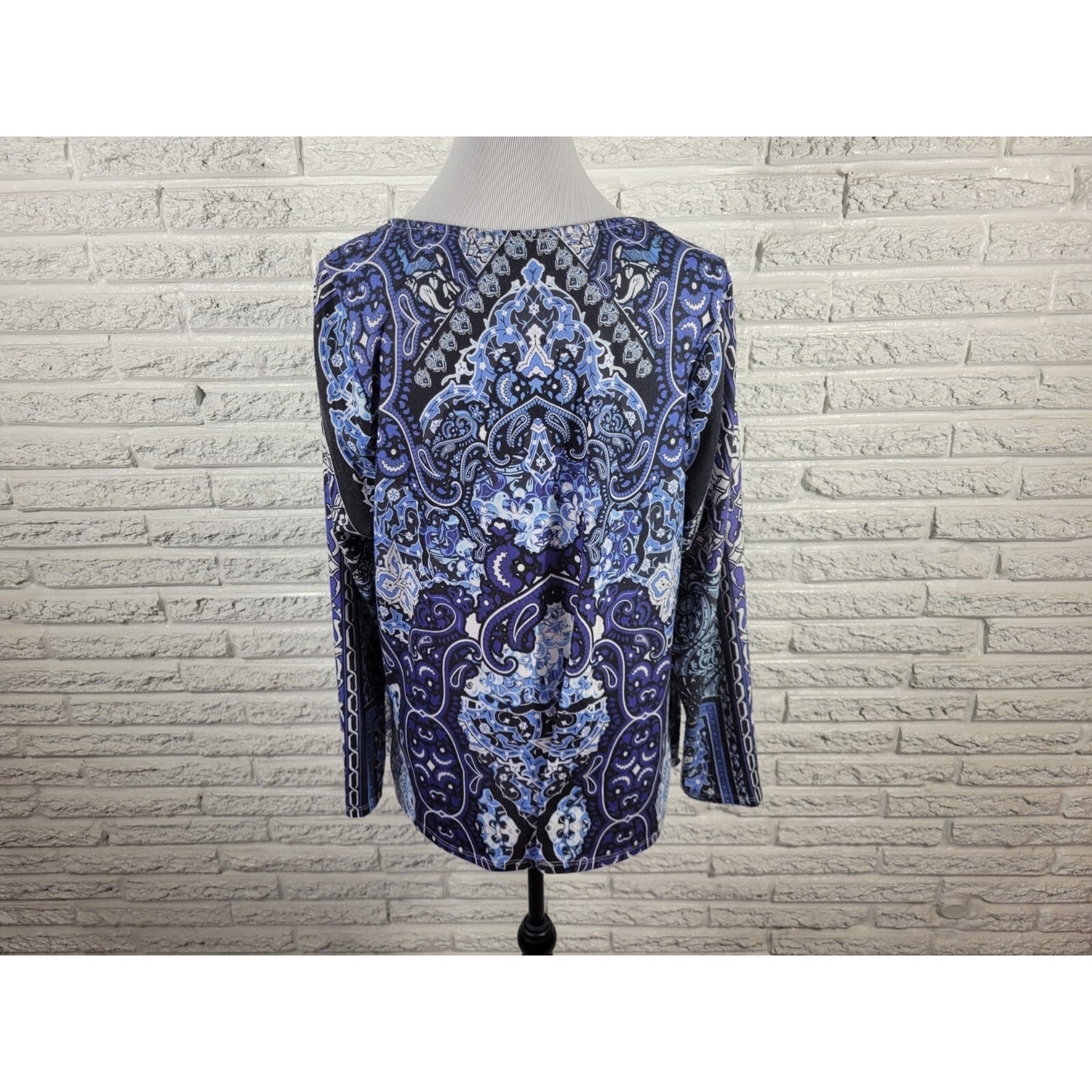 Apt 9 1X Plus Size Top Blue Geometric Studded V-Neck Long Sleeve Stretch