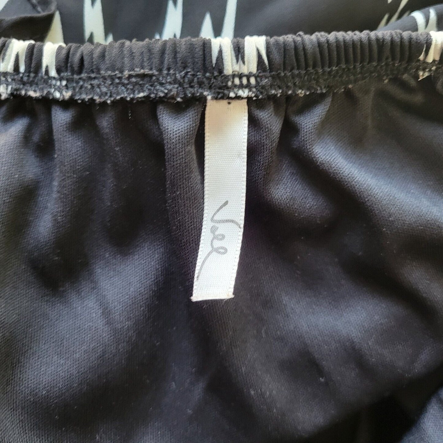 Voll WomensTop Extra Large Bell 3/4 Sleeve Black White Geometric On Off Shoulder