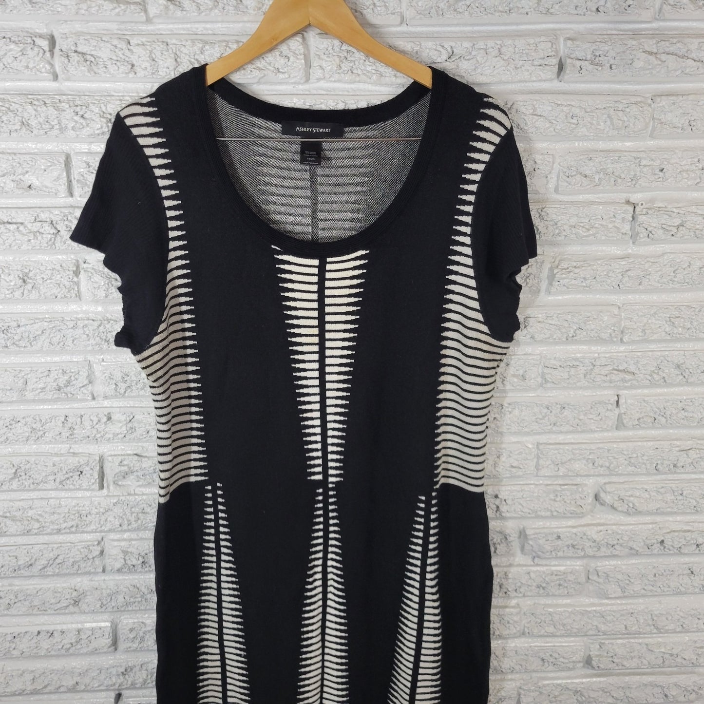 Ashley Stewart Womens Dress 18 20 Plus Sweater Knit Black Geometric Comfy Casual