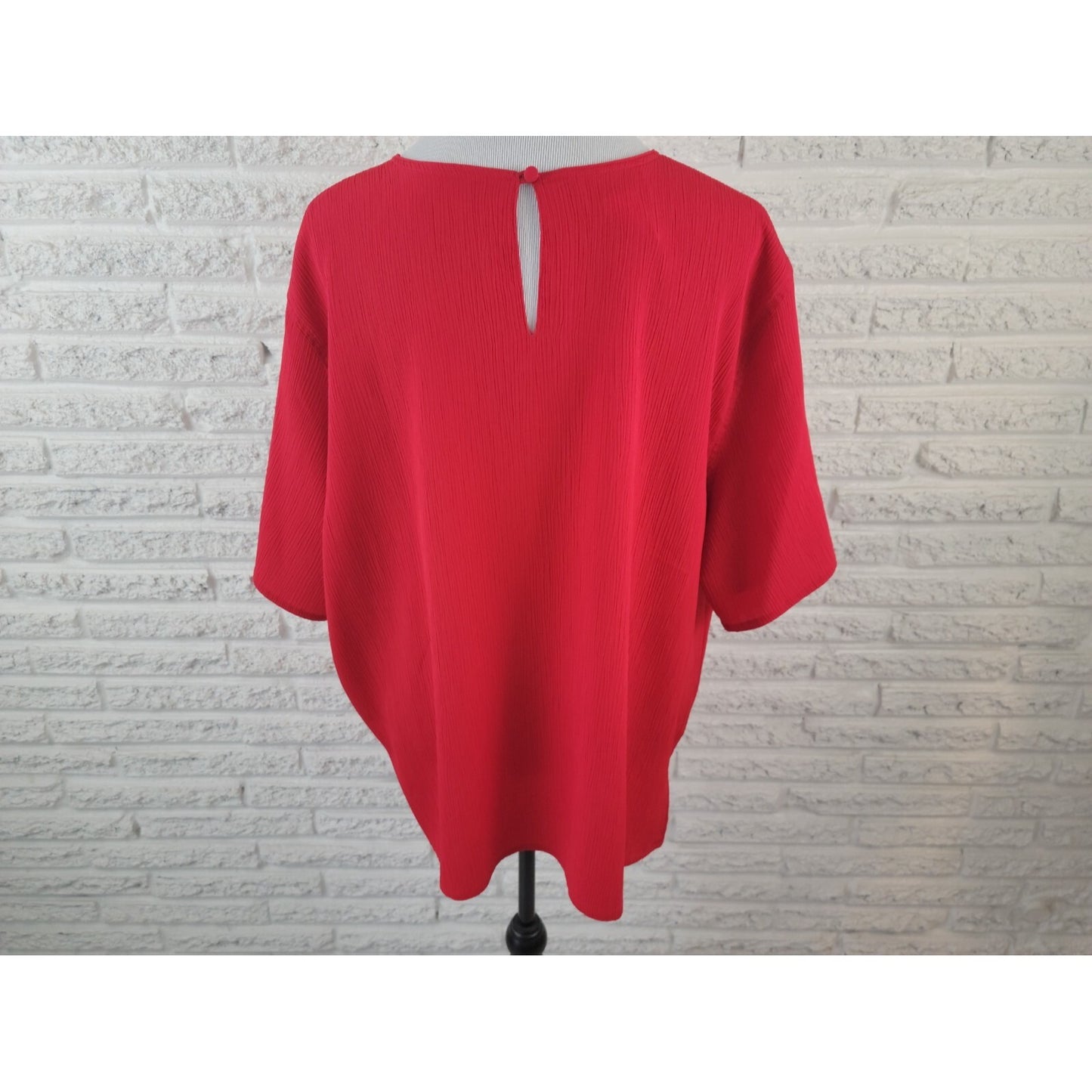 Maggie Barnes Womens Top 22W Plus Short Sleeve Crepe Keyhole Red Polyester