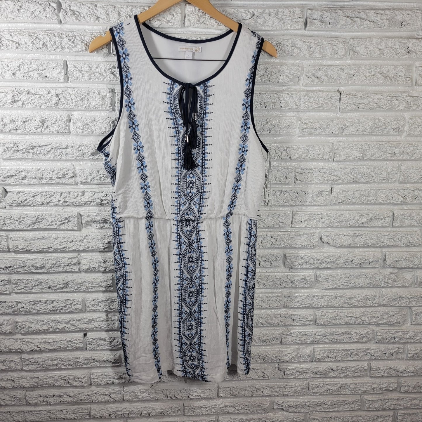 Westport Women XL Dress Blue Geometric Embroidered Rayon Mini Sheath Sleeveless