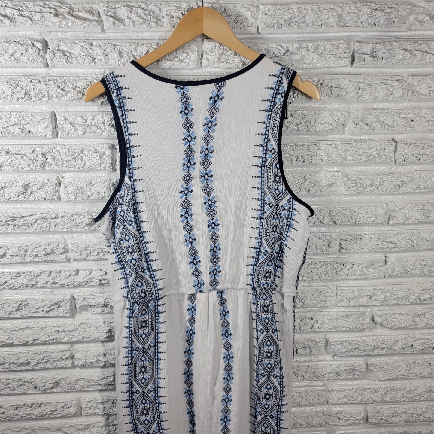 Westport Women XL Dress Blue Geometric Embroidered Rayon Mini Sheath Sleeveless