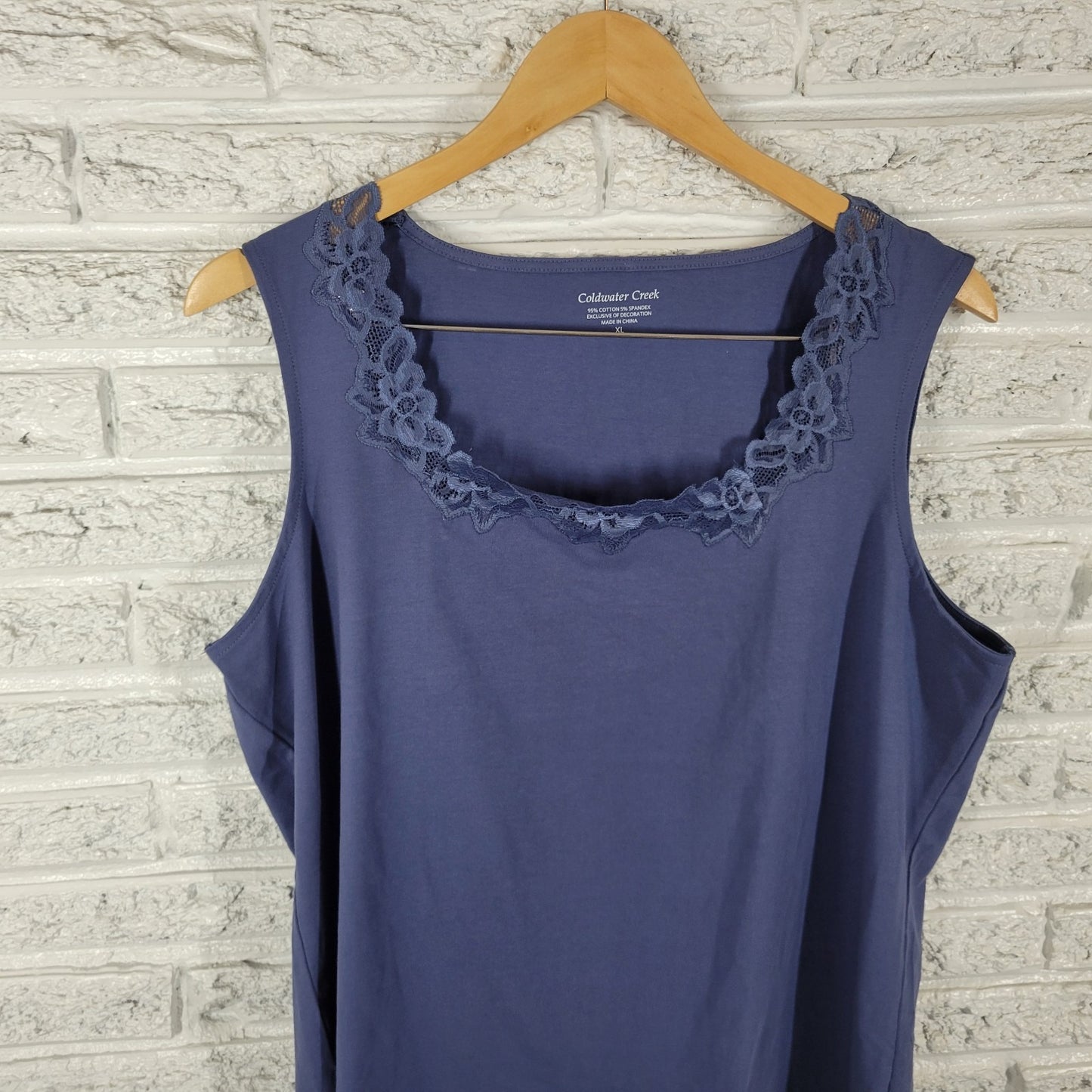 Coldwater Creek Women Top Extra Large Tank Blue Lace Neckline Lightweight Office