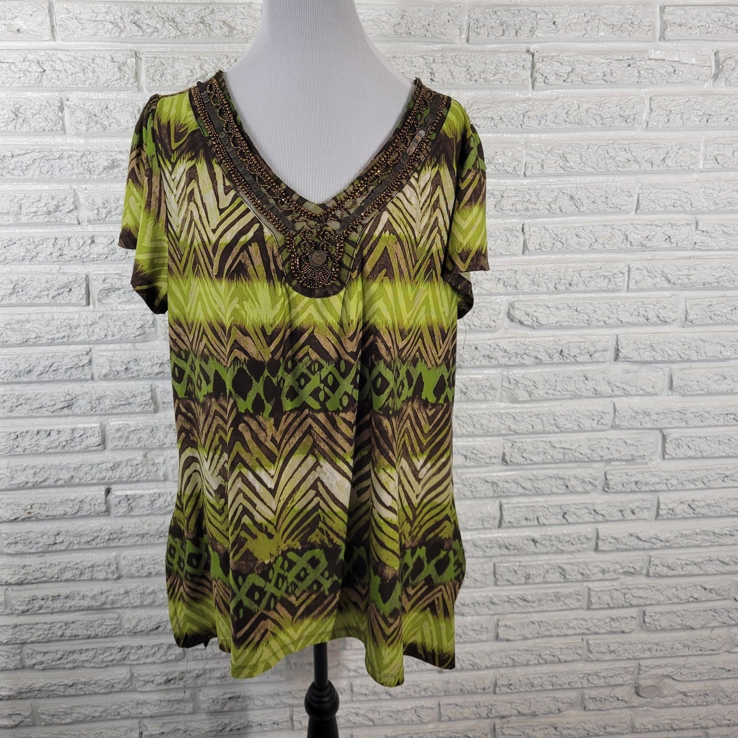 Avenue Women's 18/20 Plus Green Geometric Beaded Sequin Flutter Sleeve V-Neck