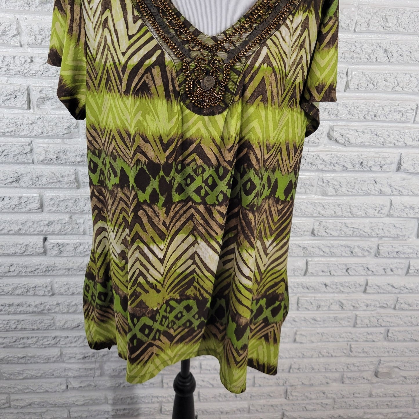Avenue Women's 18/20 Plus Green Geometric Beaded Sequin Flutter Sleeve V-Neck