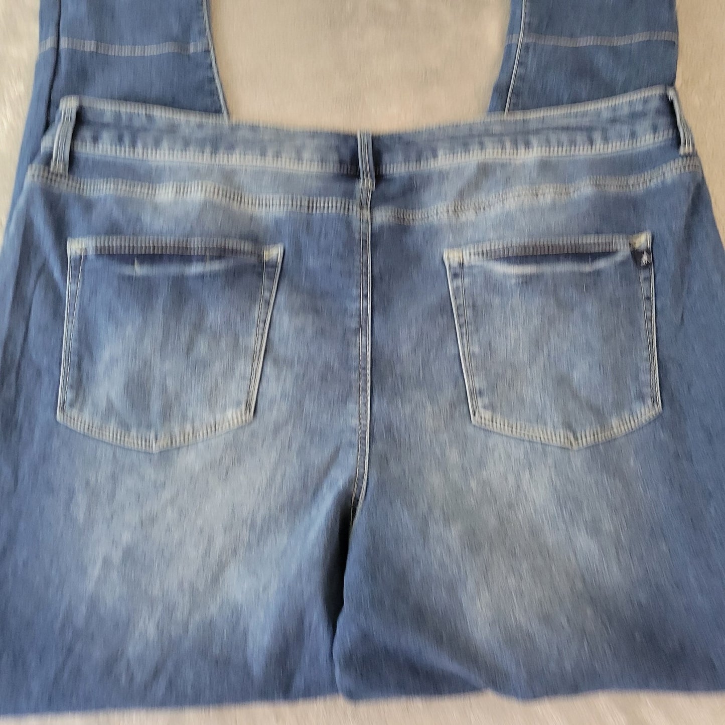 Maurices Womens M Jeans 22W Straight Leg Mid Rise Dark Blue Denim Zip Fly Comfy