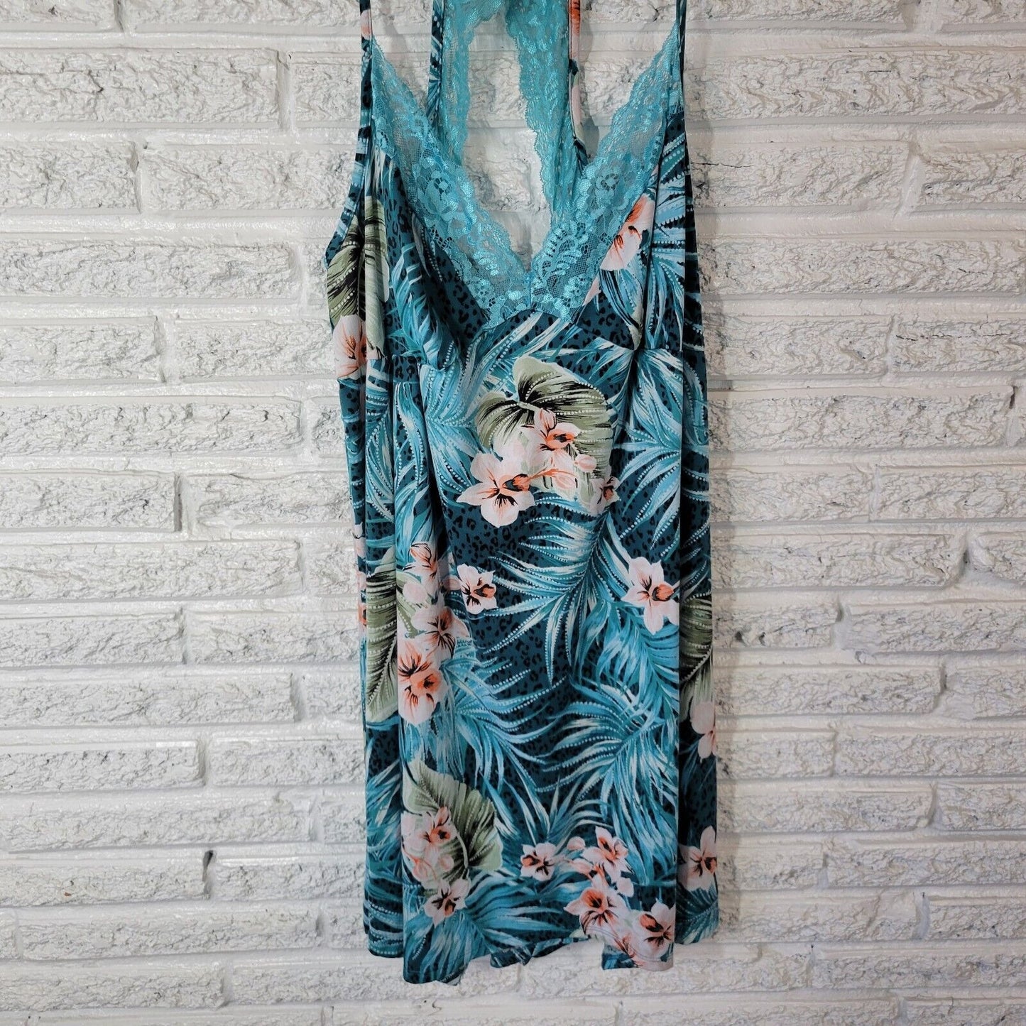 Secret Treasures Womens Nightgown 2X Blue Floral Spaghetti Racerback Lace Trim