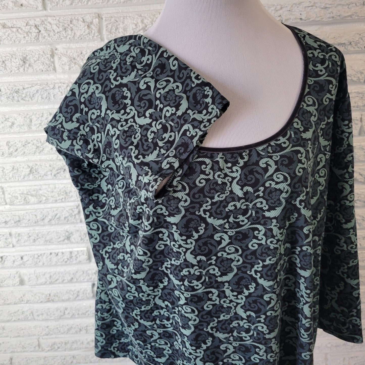 Apostrophe Women's Plus Size Top 24W 26W Blue Gray Geometric 3/4 Sleeve Blouse