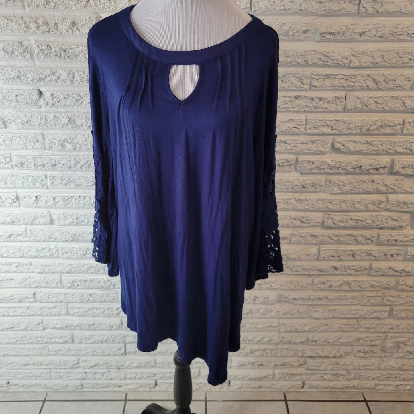 John Paul Richard Womens Top 1X Plus Tunic Crochet 3/4 Sleeve Pintucked Blue