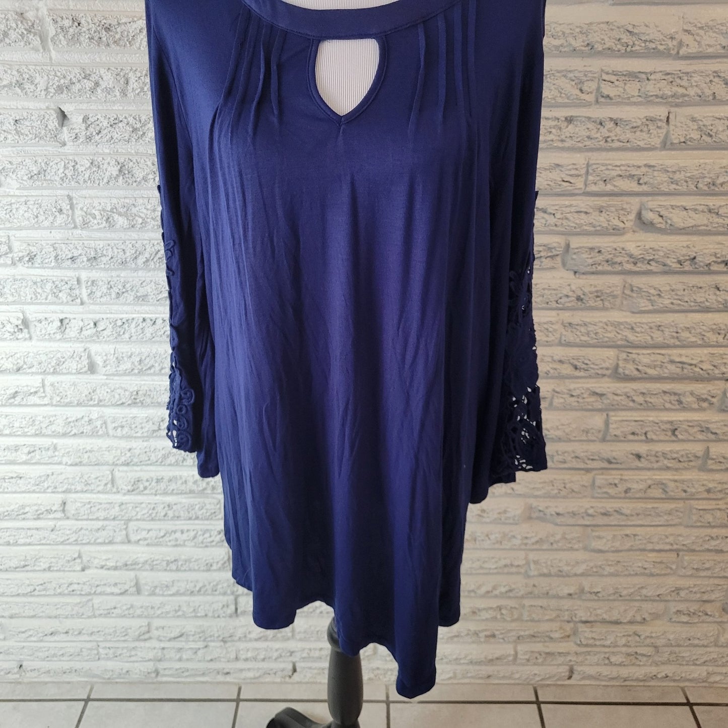 John Paul Richard Womens Top 1X Plus Tunic Crochet 3/4 Sleeve Pintucked Blue