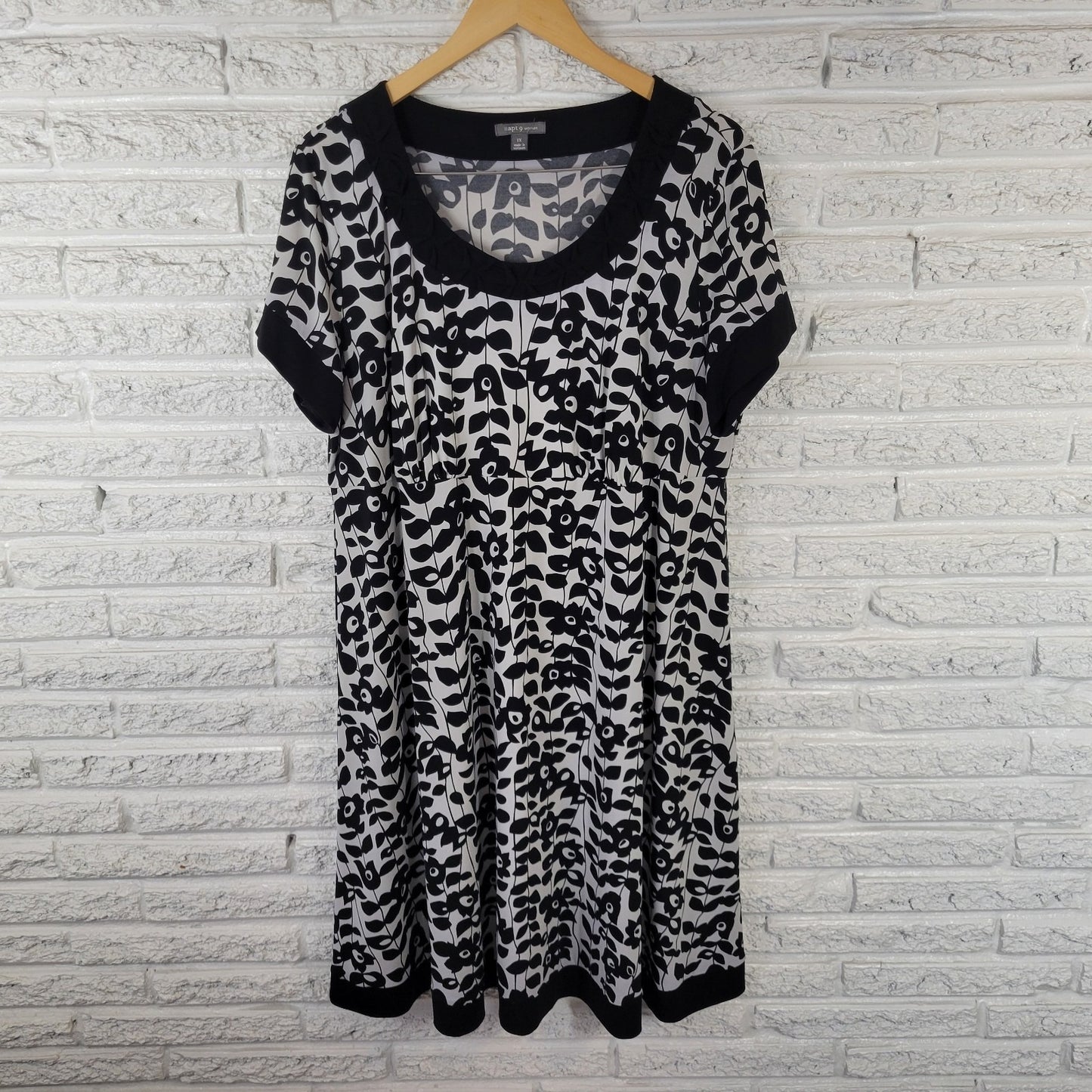 Apt 9 Womens Dress 1X Plus Short Sleeve Black Floral Poly Blend Office Casual