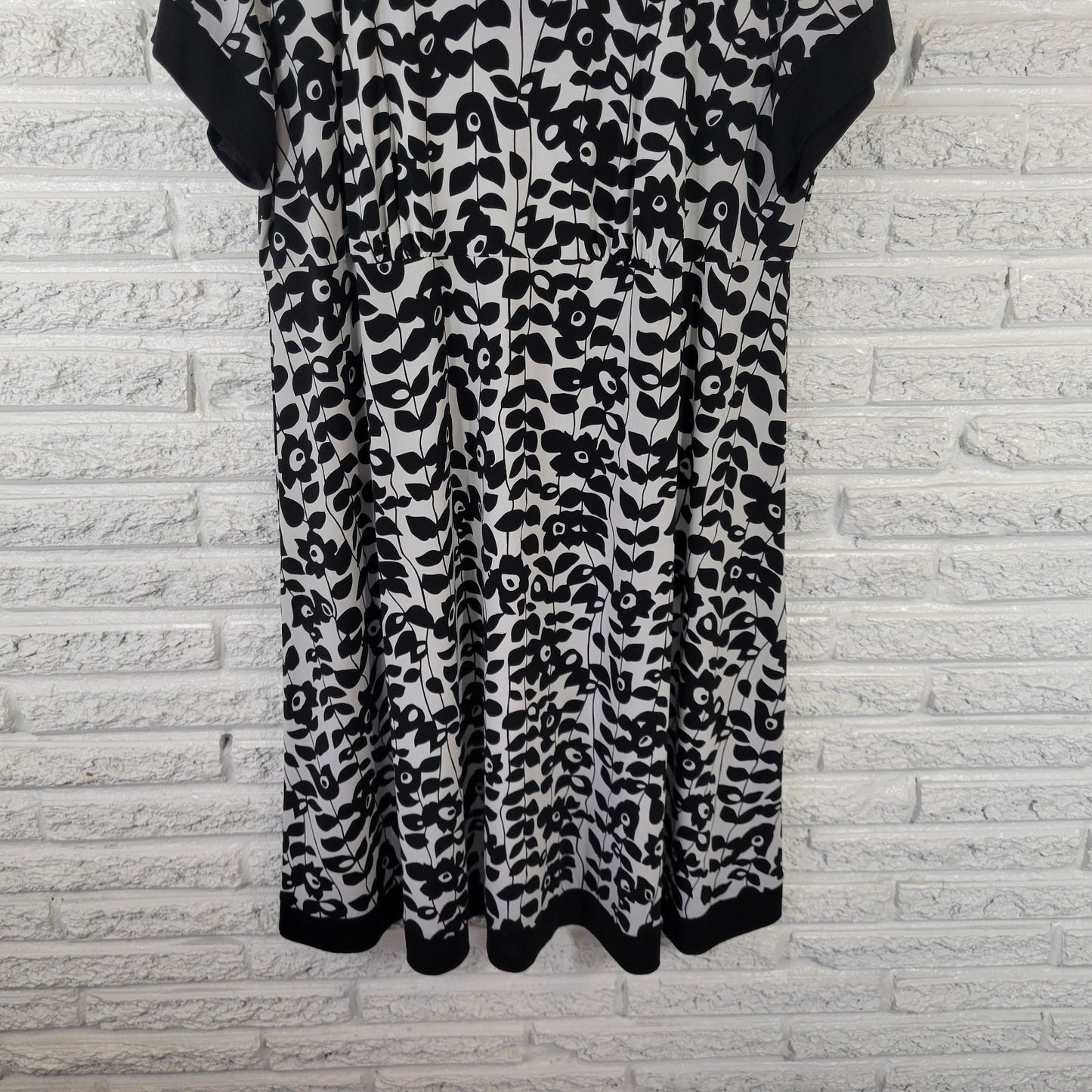 Apt 9 Womens Dress 1X Plus Short Sleeve Black Floral Poly Blend Office Casual