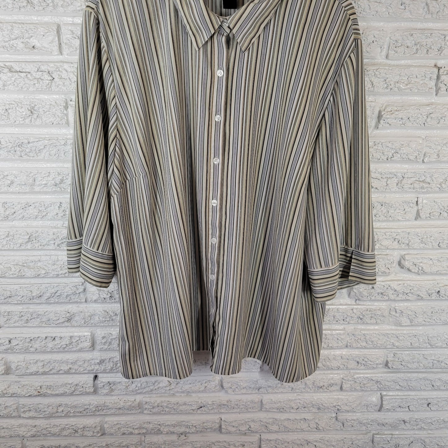 Maggie Barnes Womens Top 3X Plus 3/4 Slit Sleeve Button Green Striped Poly Blend