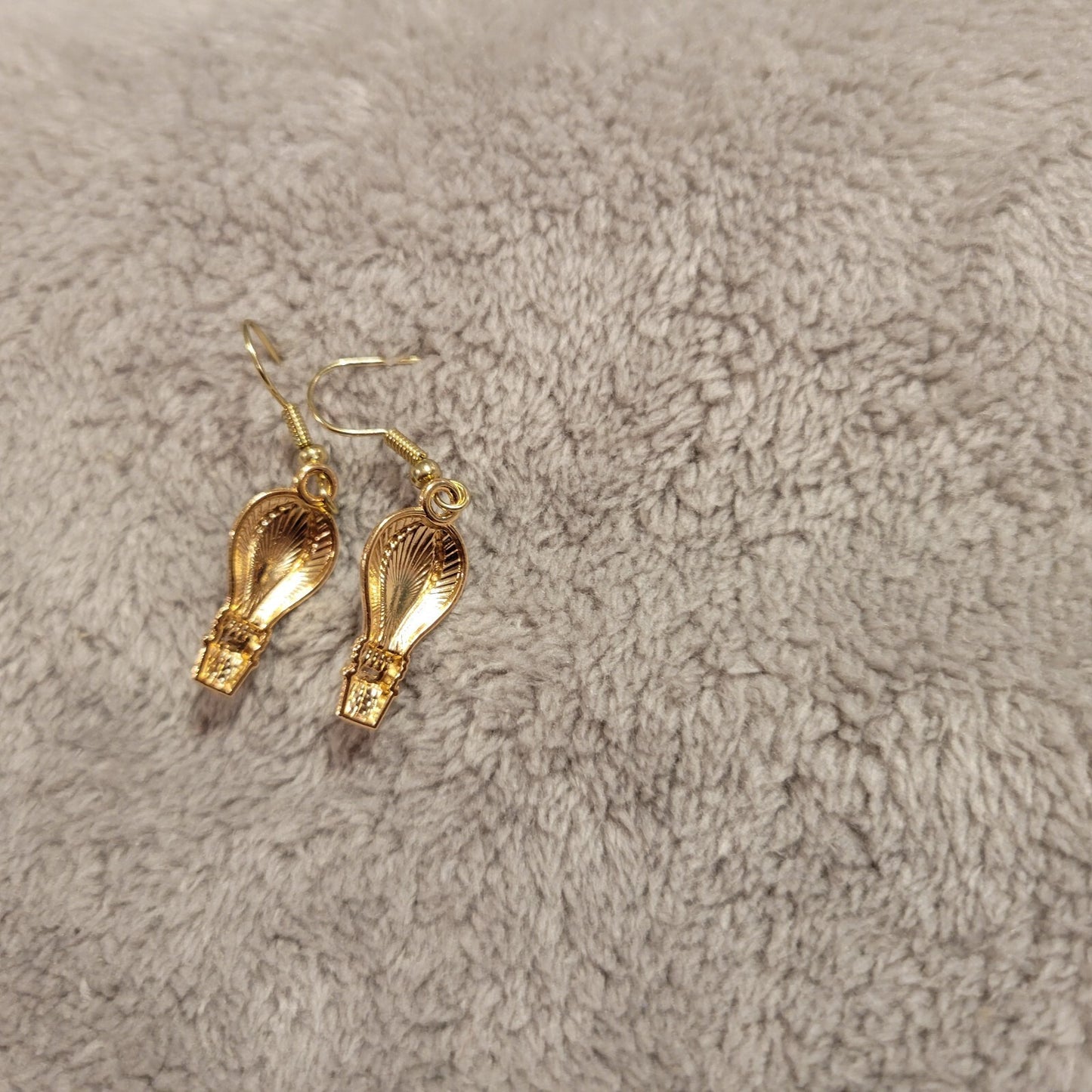 Fourth of July Patriotic Womens Earrings One Pair Hot Air Balloon USA Hanging