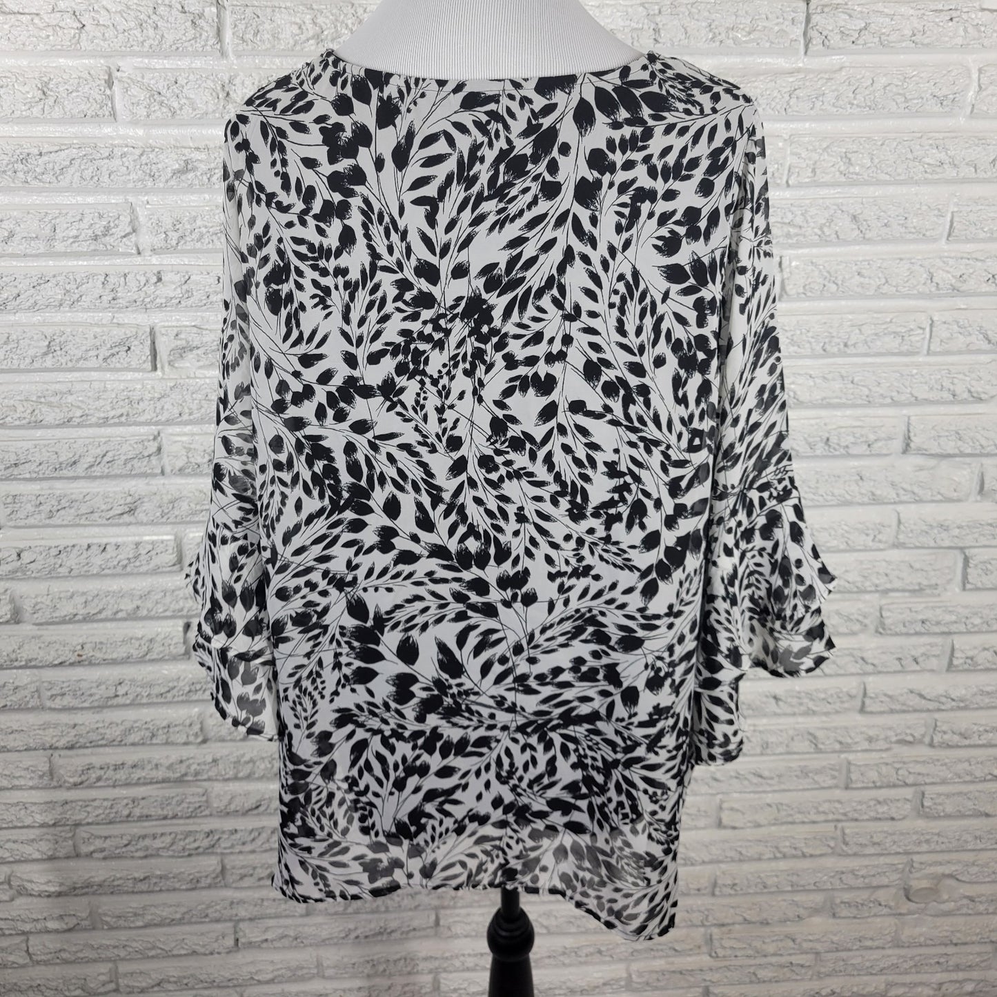 Avenue Womens Top 18 20 Plus Tunic Double Bell Sleeve Black Floral Lightweight