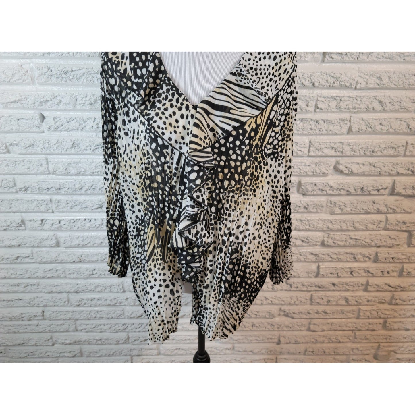 Maggie Barnes Womens Top 2X Plus 3/4 Sleeve Sheer Animal Print Button Up Ruffle