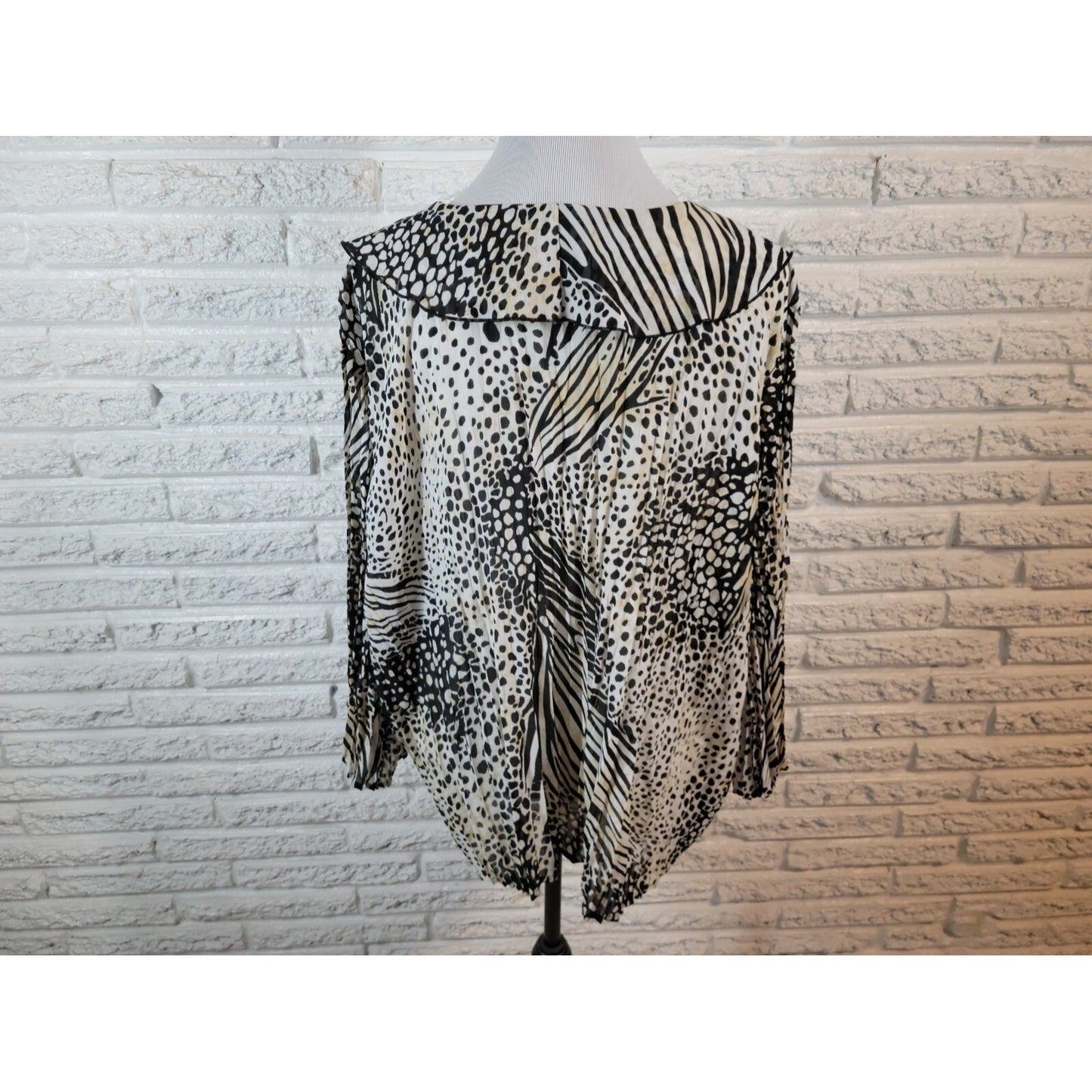 Maggie Barnes Womens Top 2X Plus 3/4 Sleeve Sheer Animal Print Button Up Ruffle