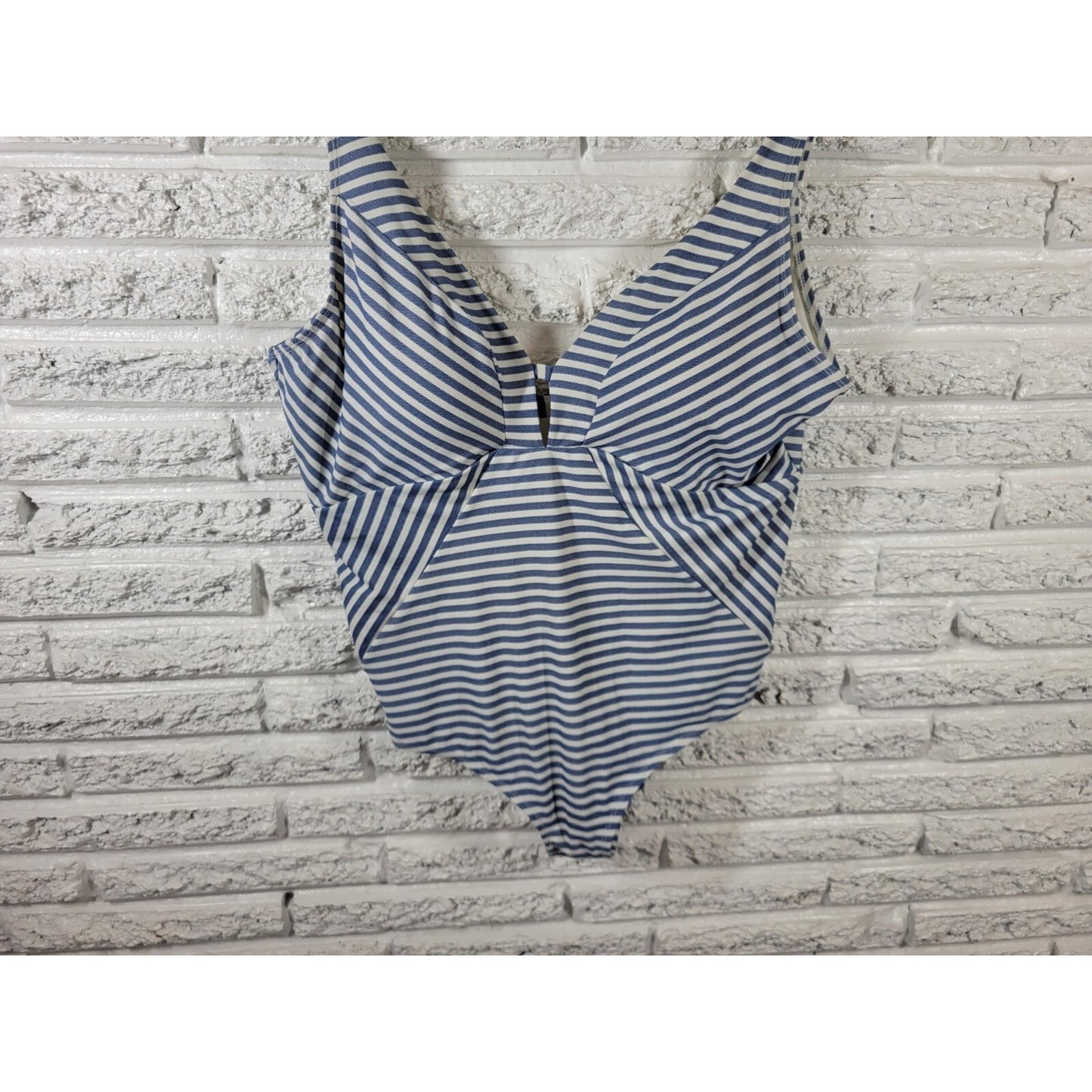 Time Tru Womens Swimsuit 2X 20W 22W Plus One Piece Bra Blue Stripe Lined Keyhole