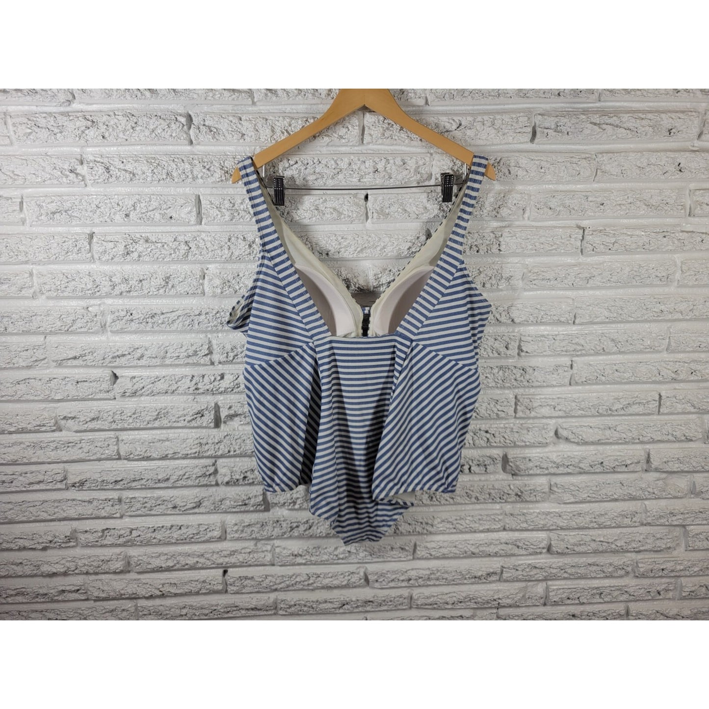 Time Tru Womens Swimsuit 2X 20W 22W Plus One Piece Bra Blue Stripe Lined Keyhole