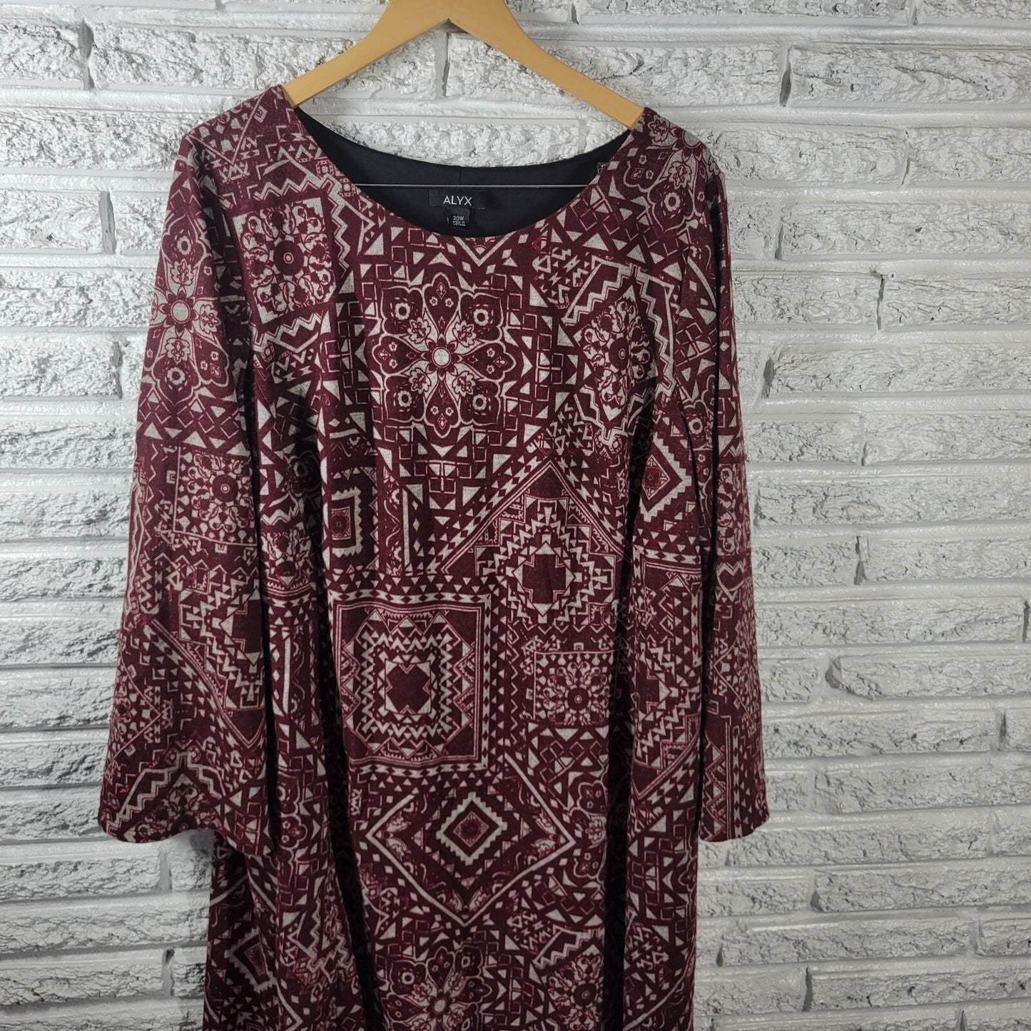 Alyx Dress Size 20W Brown Geometric Knit Lined Long Sleeve Casual Knee Lengt