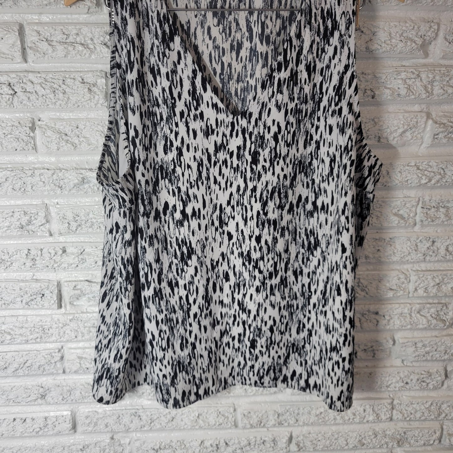 Nine West Womens Top XXL Sleeveless Black Watercolor Polyester Lightweight Lined