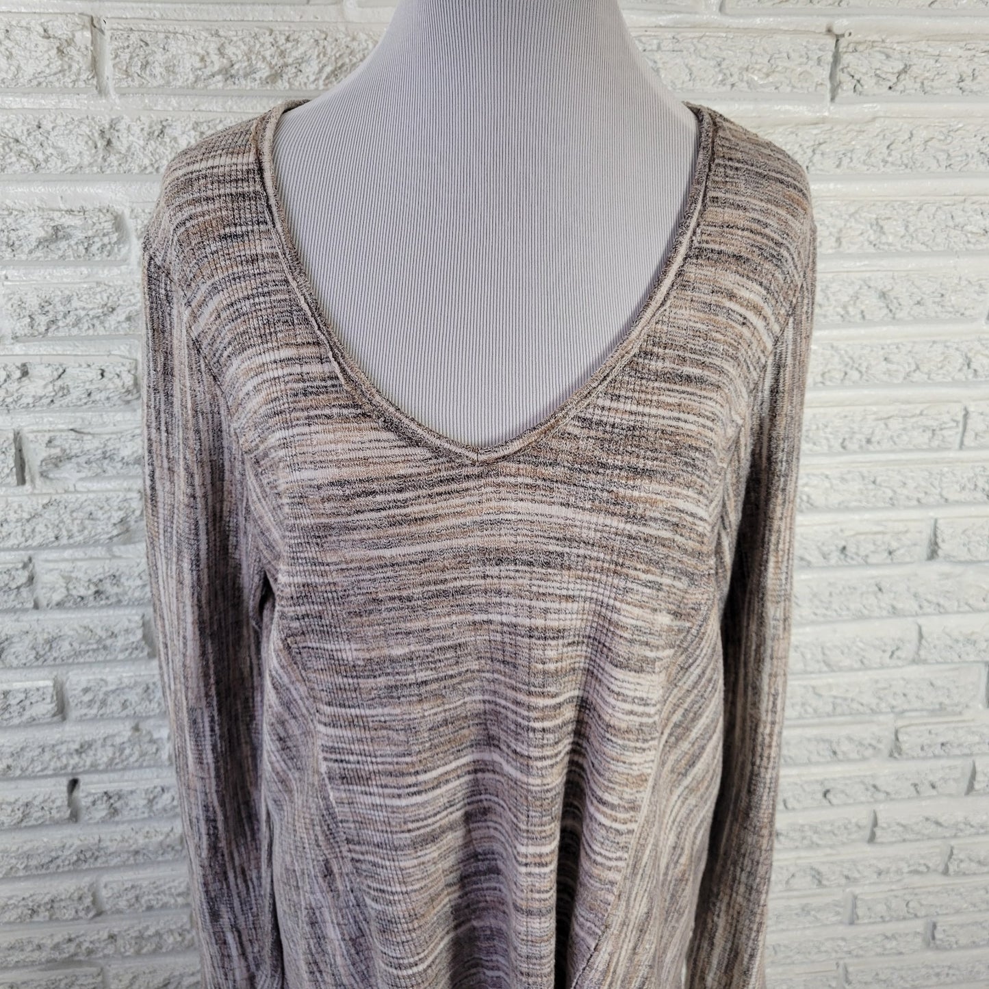 Knox Rose Top XXL Plus Tan Gray Striped Knit V-Neck Blouse Long Sleeve Stretch