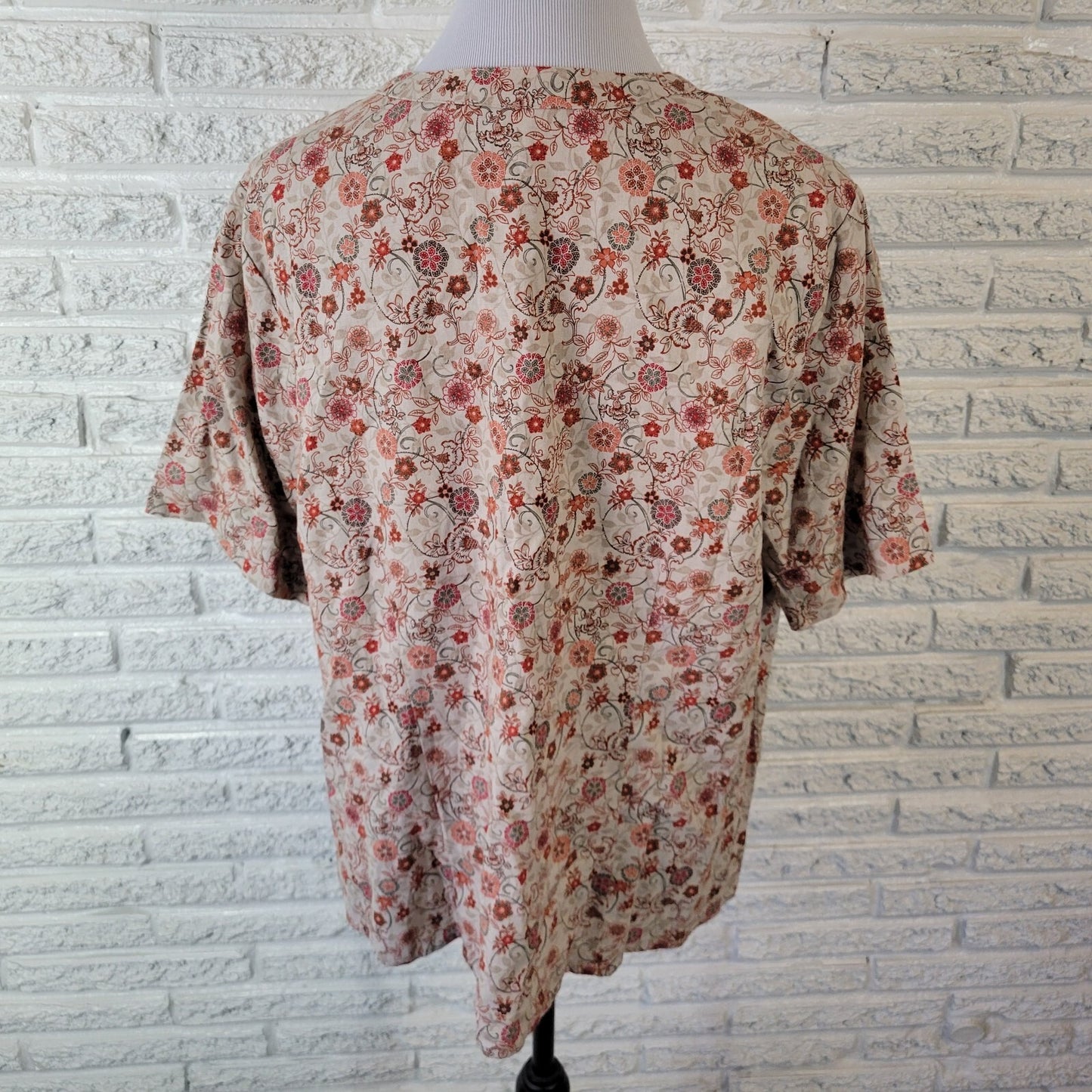 CJ Banks Womens Top 1X Plus Short Sleeve Red Floral Linen Rayon Lightweight