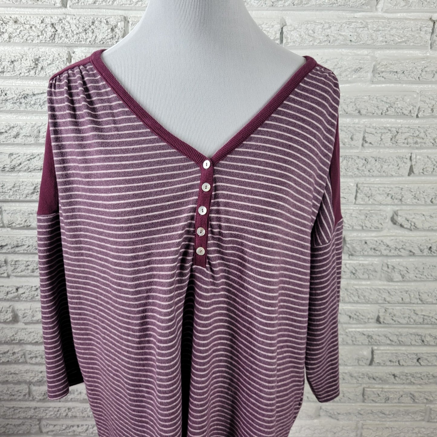 Suzanne Betro Weekend Womens Top 1X Plus 3/4 Sleeve Poly Blend Purple Stripe