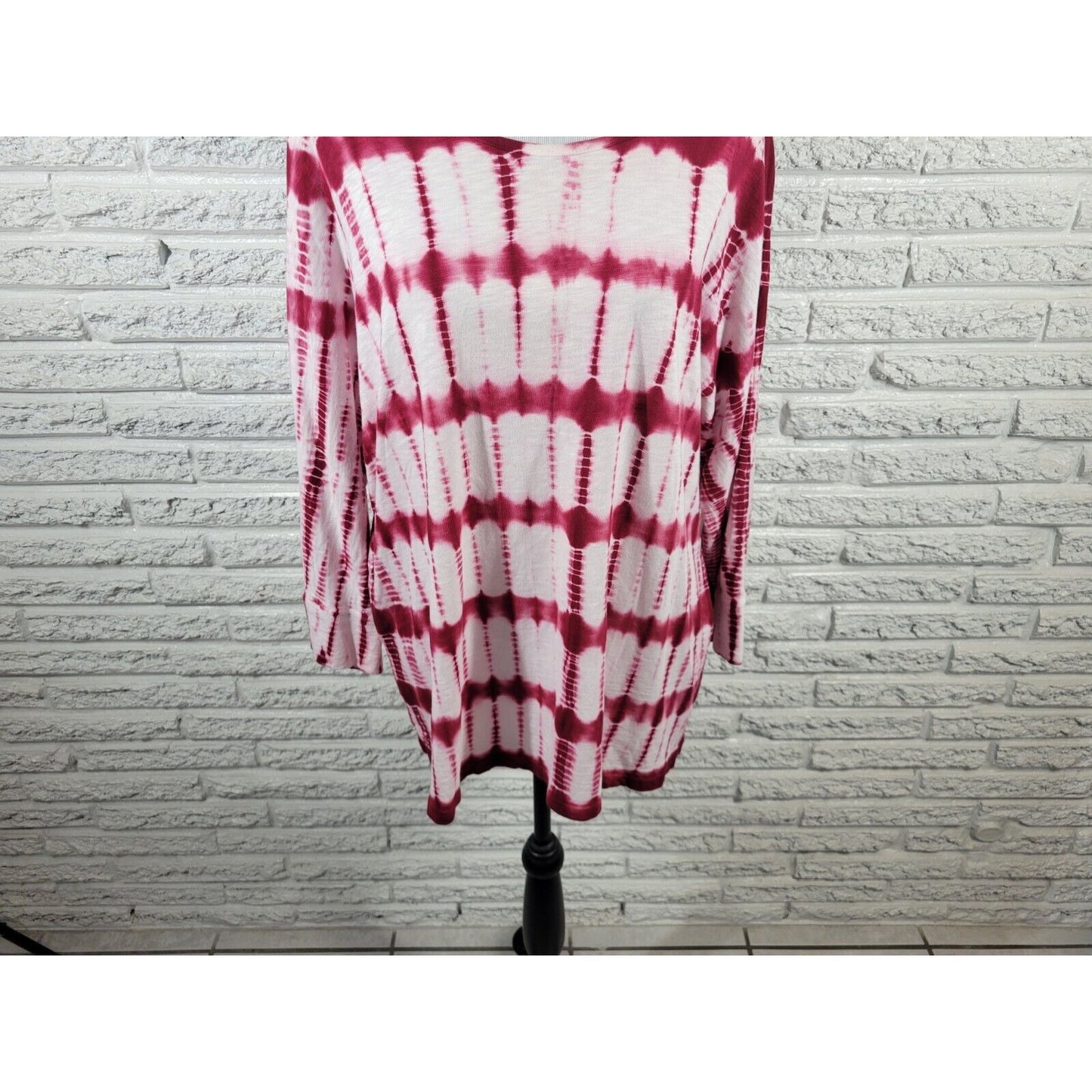 Chicos Womens Top 3 Standard Extra Large XL 3/4 Sleeve Pink Tie Dye Cotton Blend