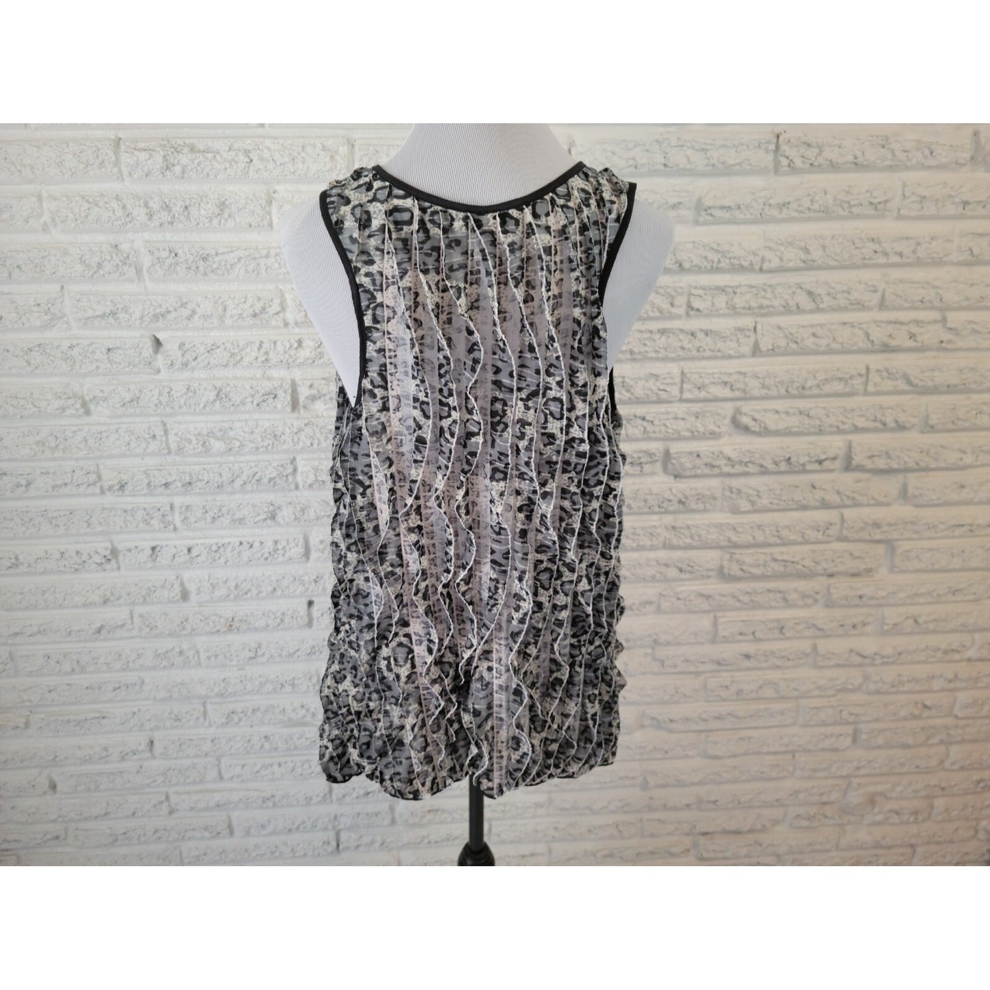 Cato Womens Top Extra Large XL Tank Gray Animal Print Pintuck Ruffle Poly Blend