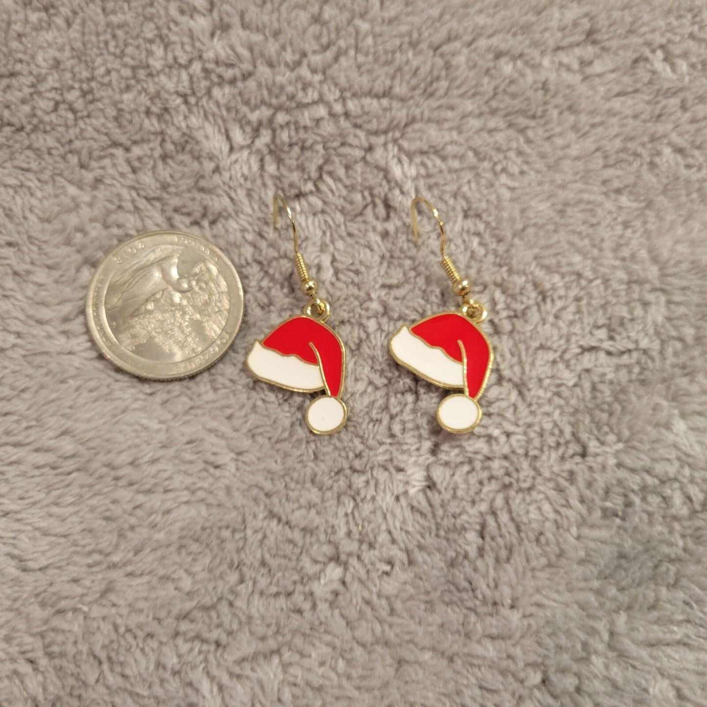 Christmas Santa Cap Womens Earrings One Pair Red Alloy Hanging Dangle Gold Tone